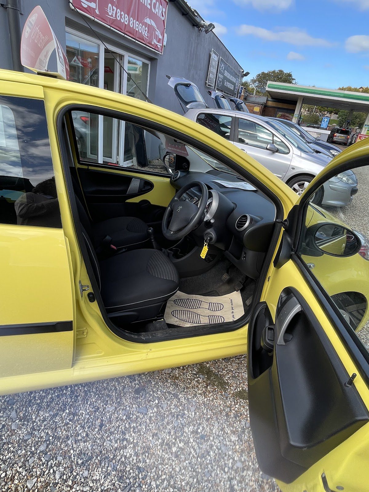 
								Peugeot 107 Active full									