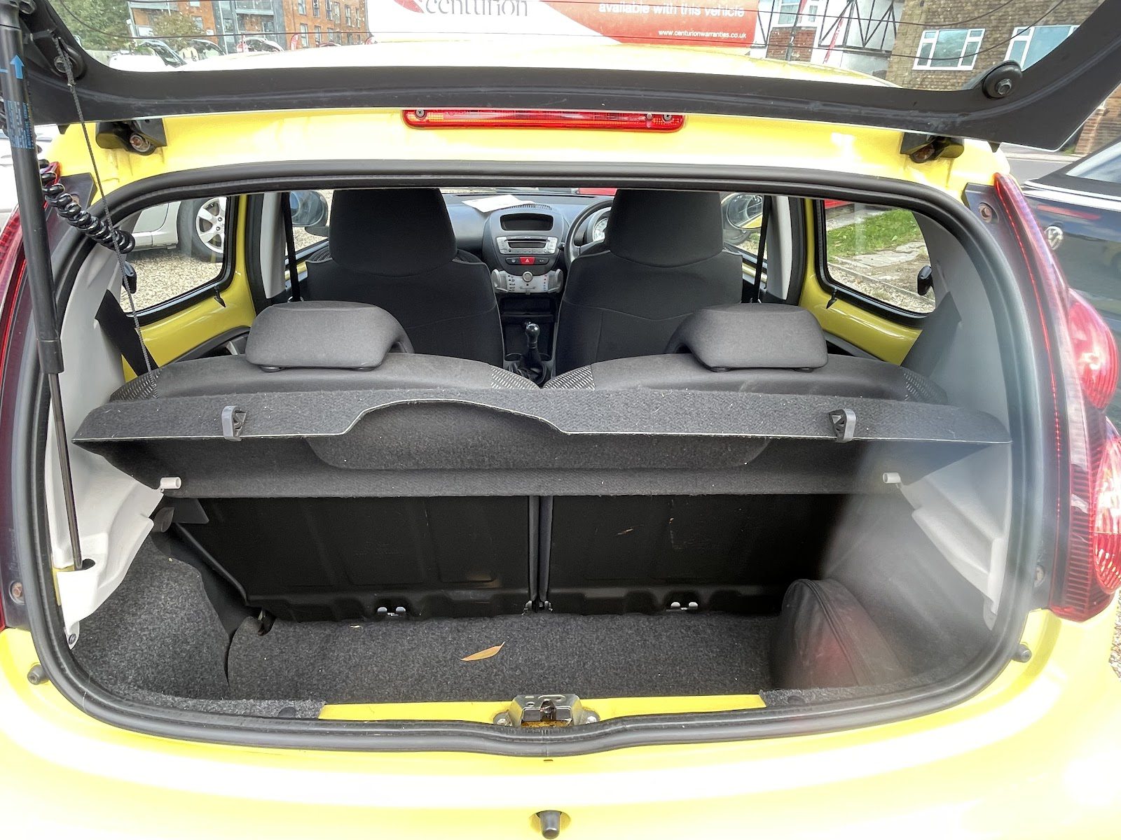 
								Peugeot 107 Active full									