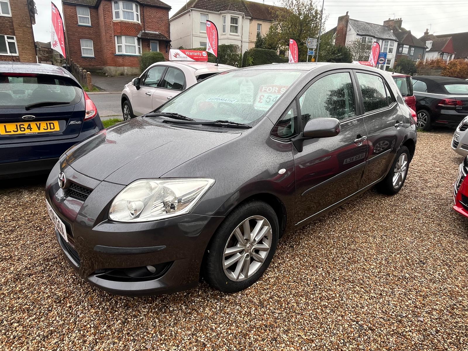 
								Toyota Auris 1.6 full									