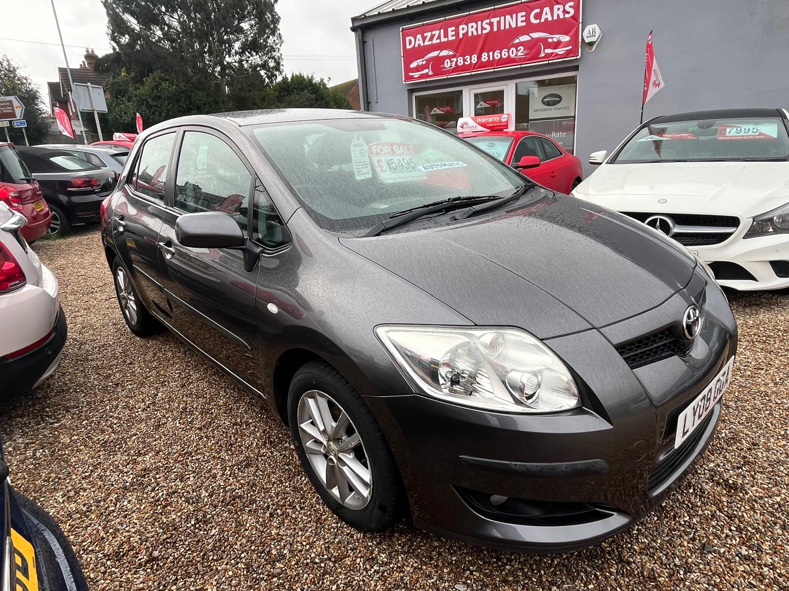 
								Toyota Auris 1.6 full									