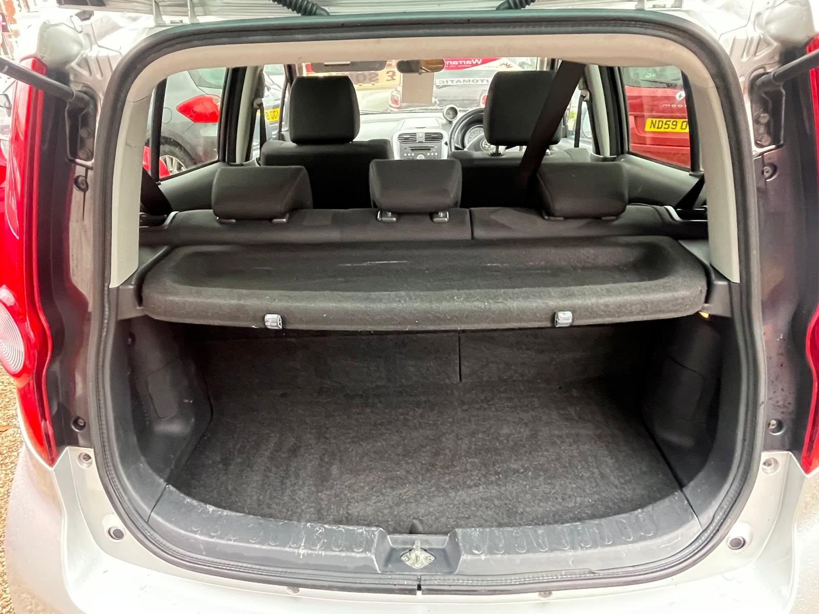 
								Vauxhall Agila full									