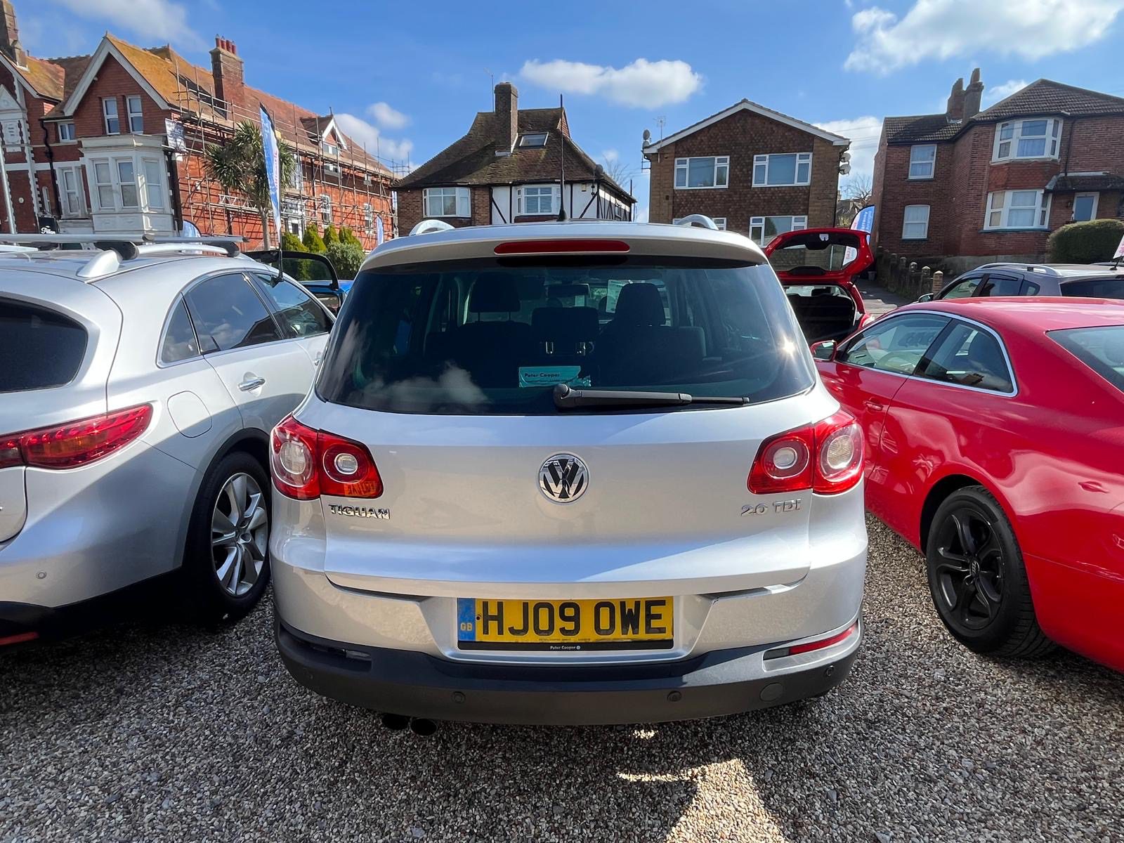 
								Volkswagen Tiguan Sport TDi full									