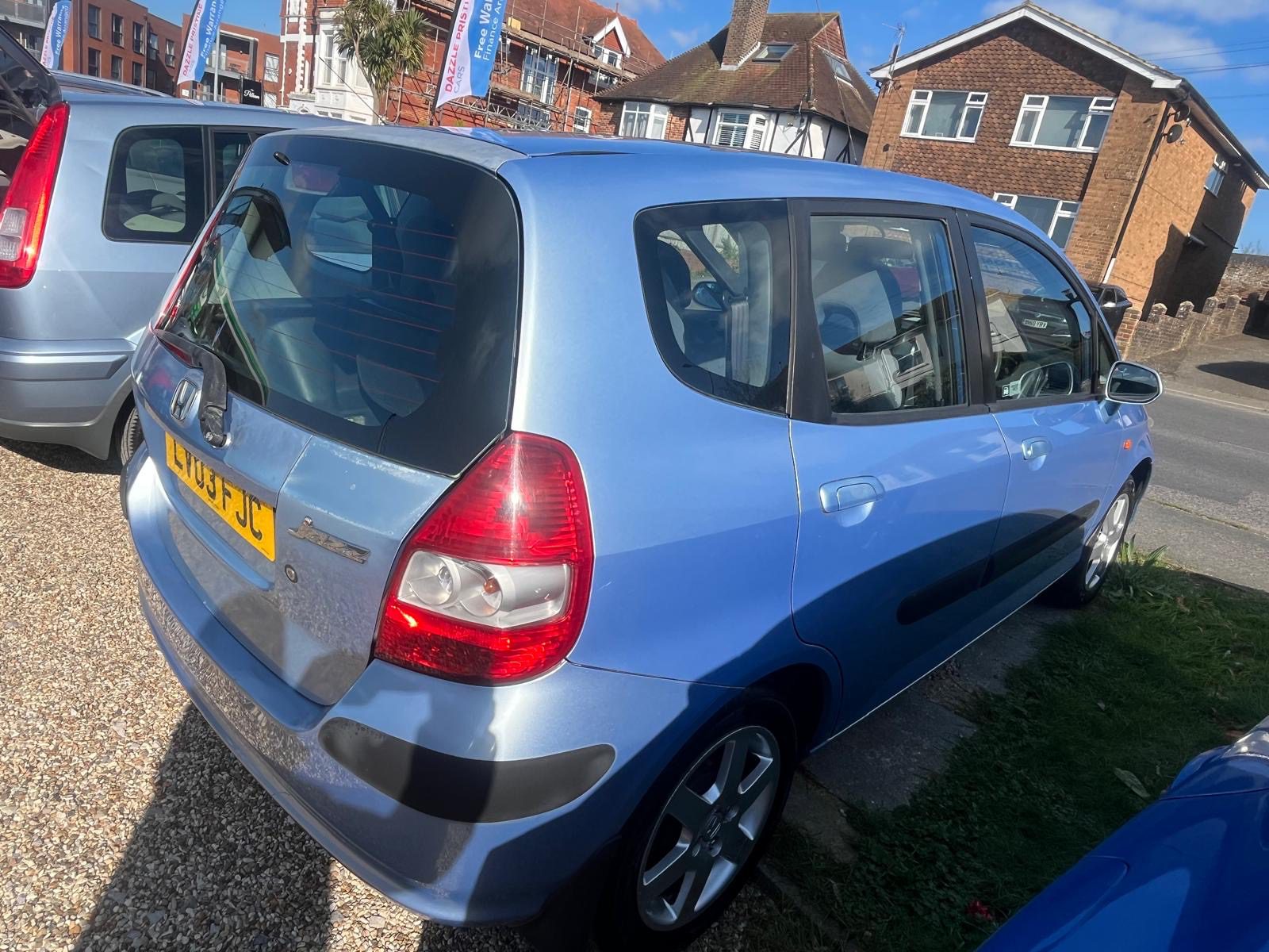 
								Honda Jazz Sport full									