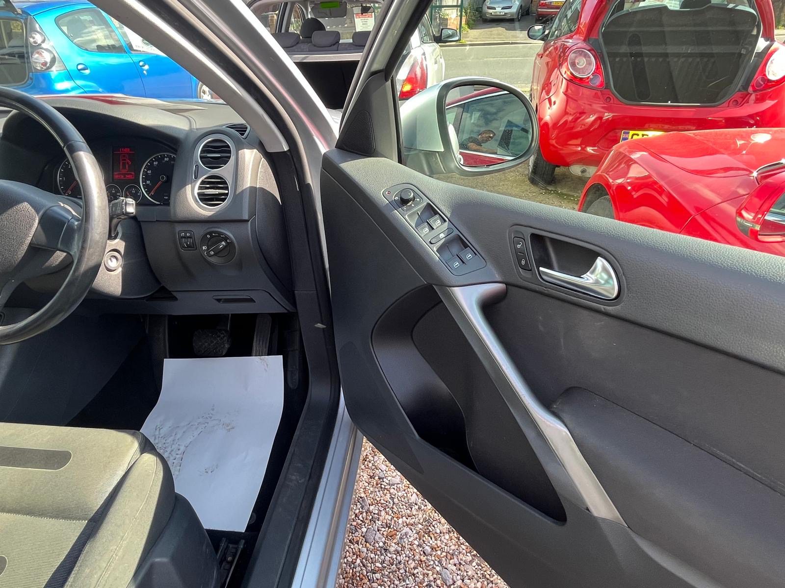 
								Volkswagen Tiguan Sport TDi full									