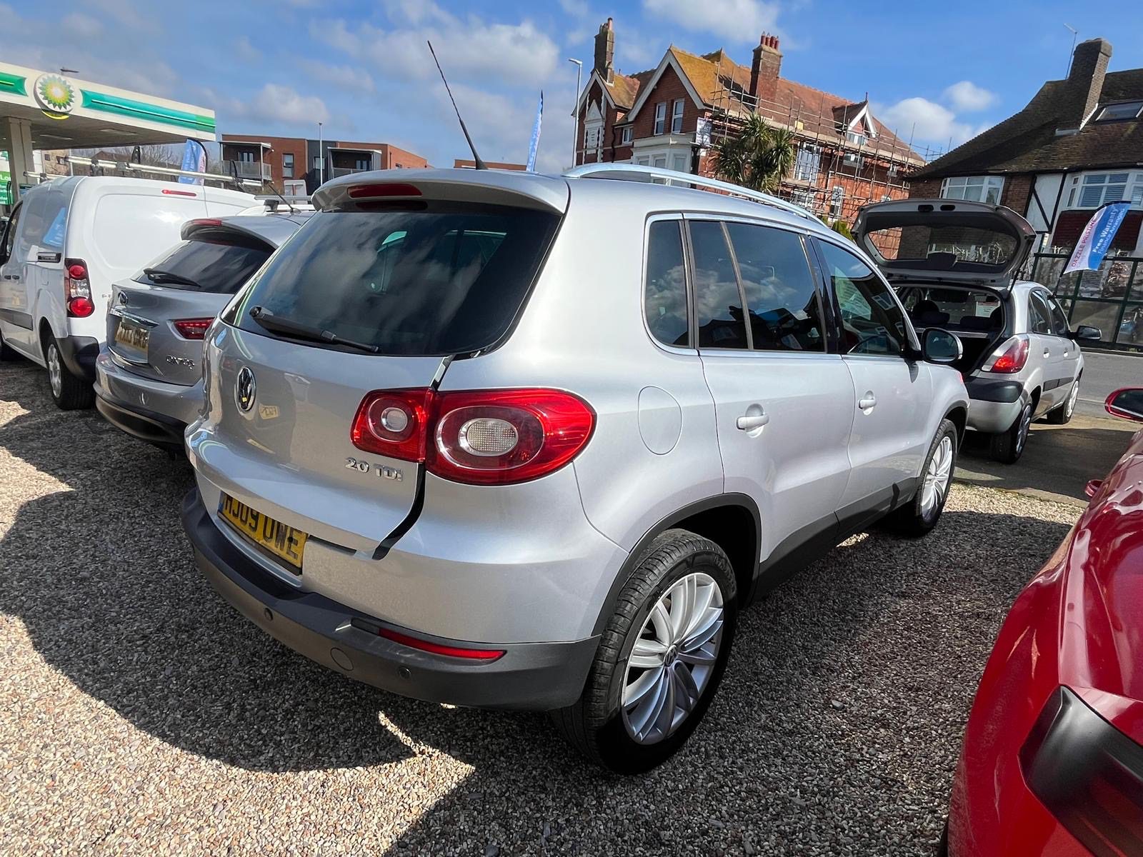 
								Volkswagen Tiguan Sport TDi full									