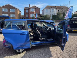 
								Ford B Max Zetec Turbo full									