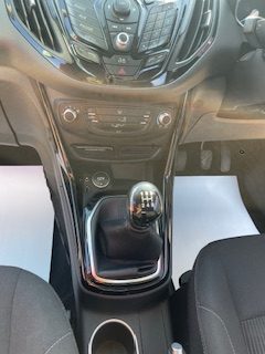 
								Ford B Max Zetec Turbo full									