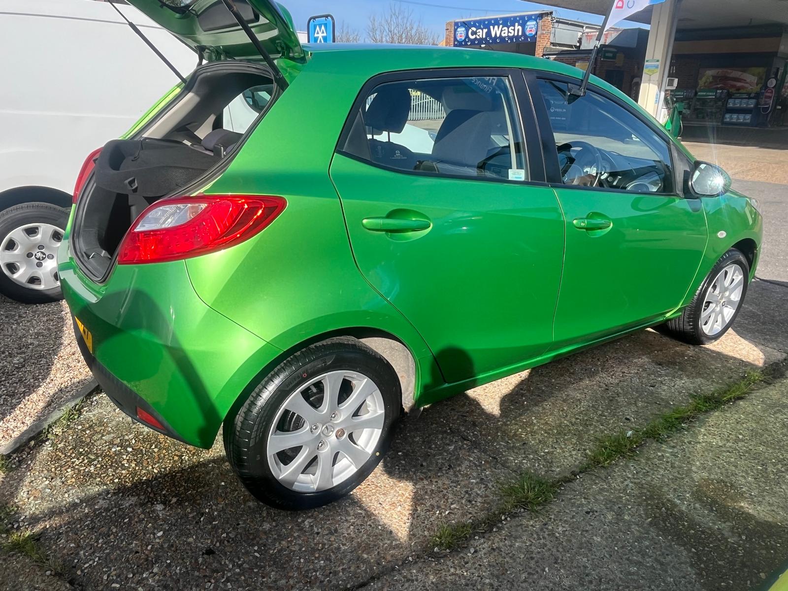 
								Mazda 2 TS2 full									