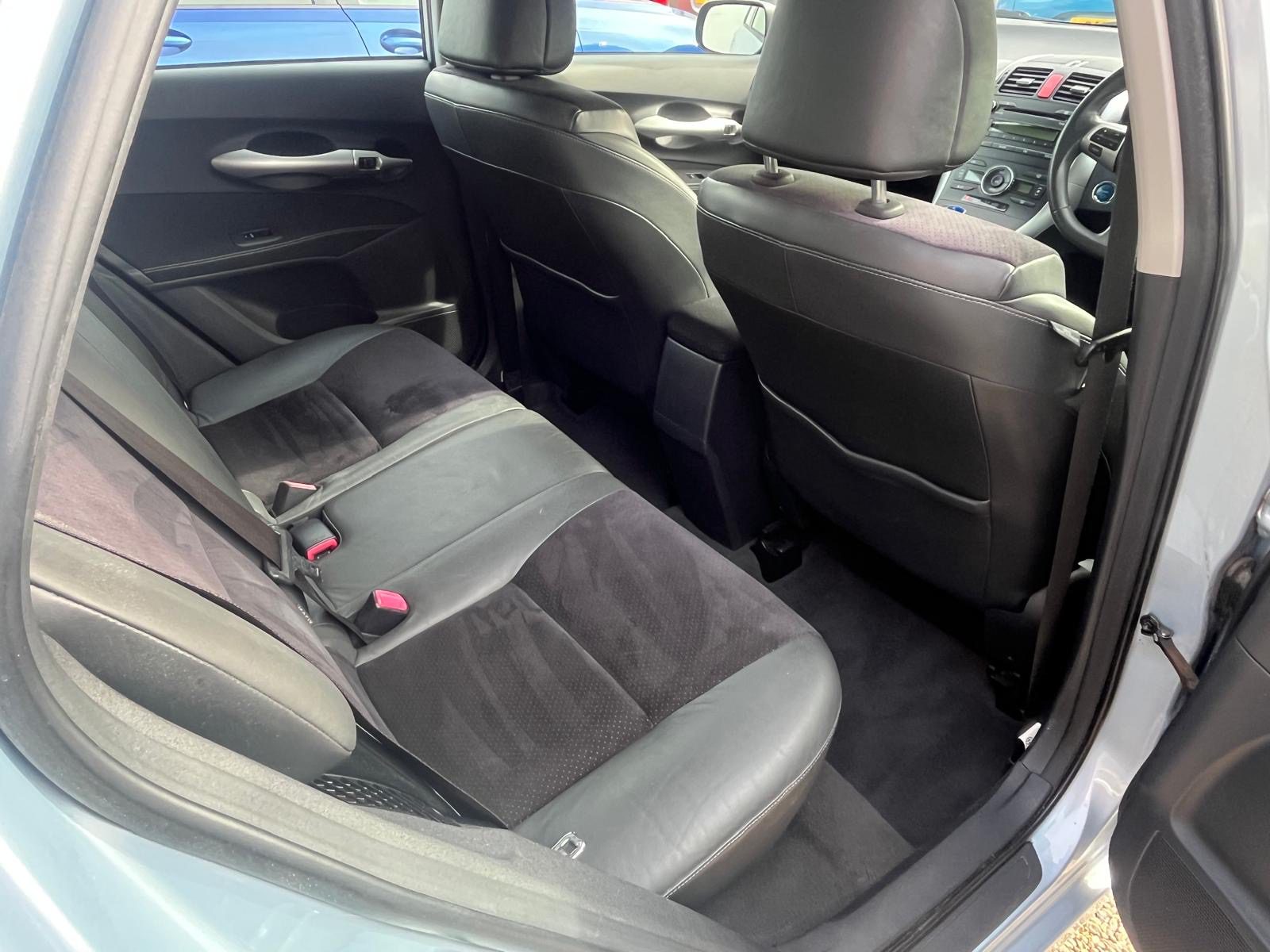 
								Toyota Auris Hybrid T Spirit full									