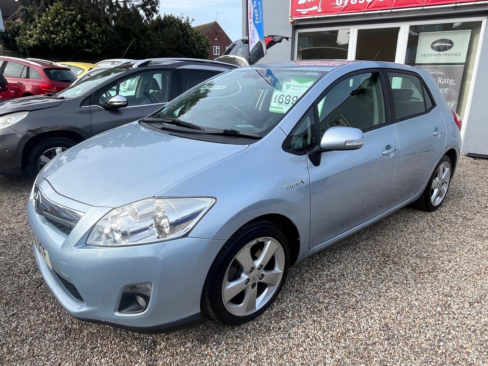 
								Toyota Auris Hybrid T Spirit full									
