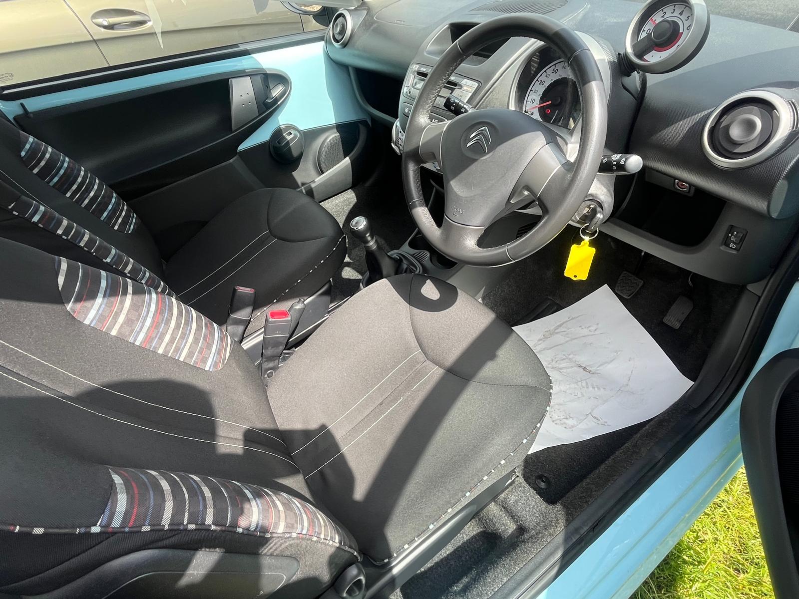 
								Citroen C1 full									