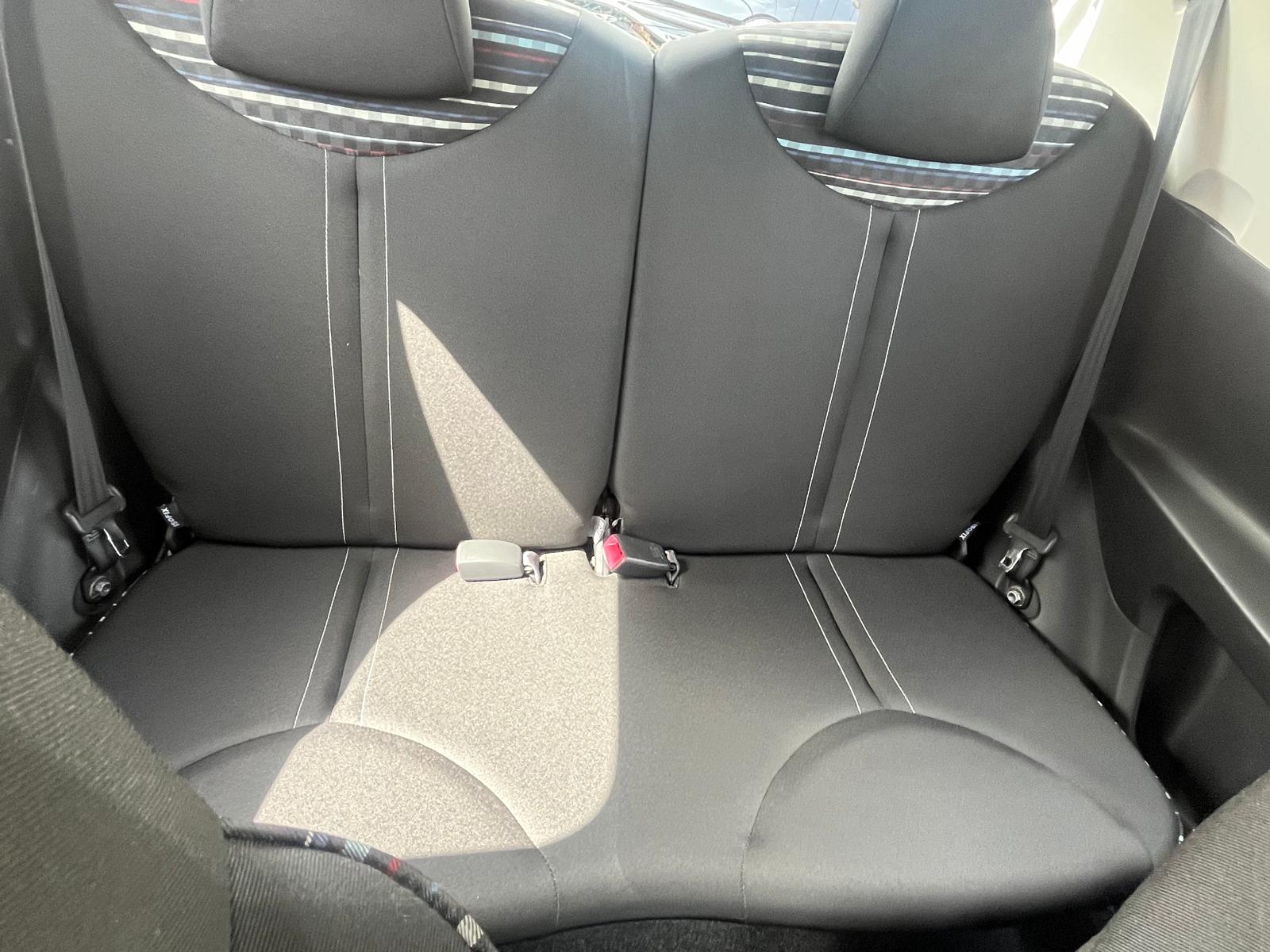 
								Citroen C1 full									