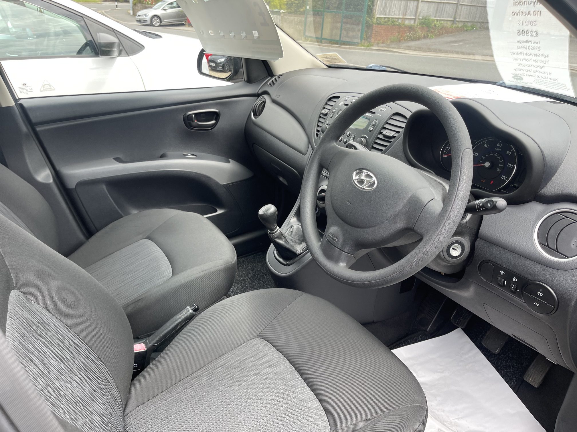 
								Hyundai I10 full									