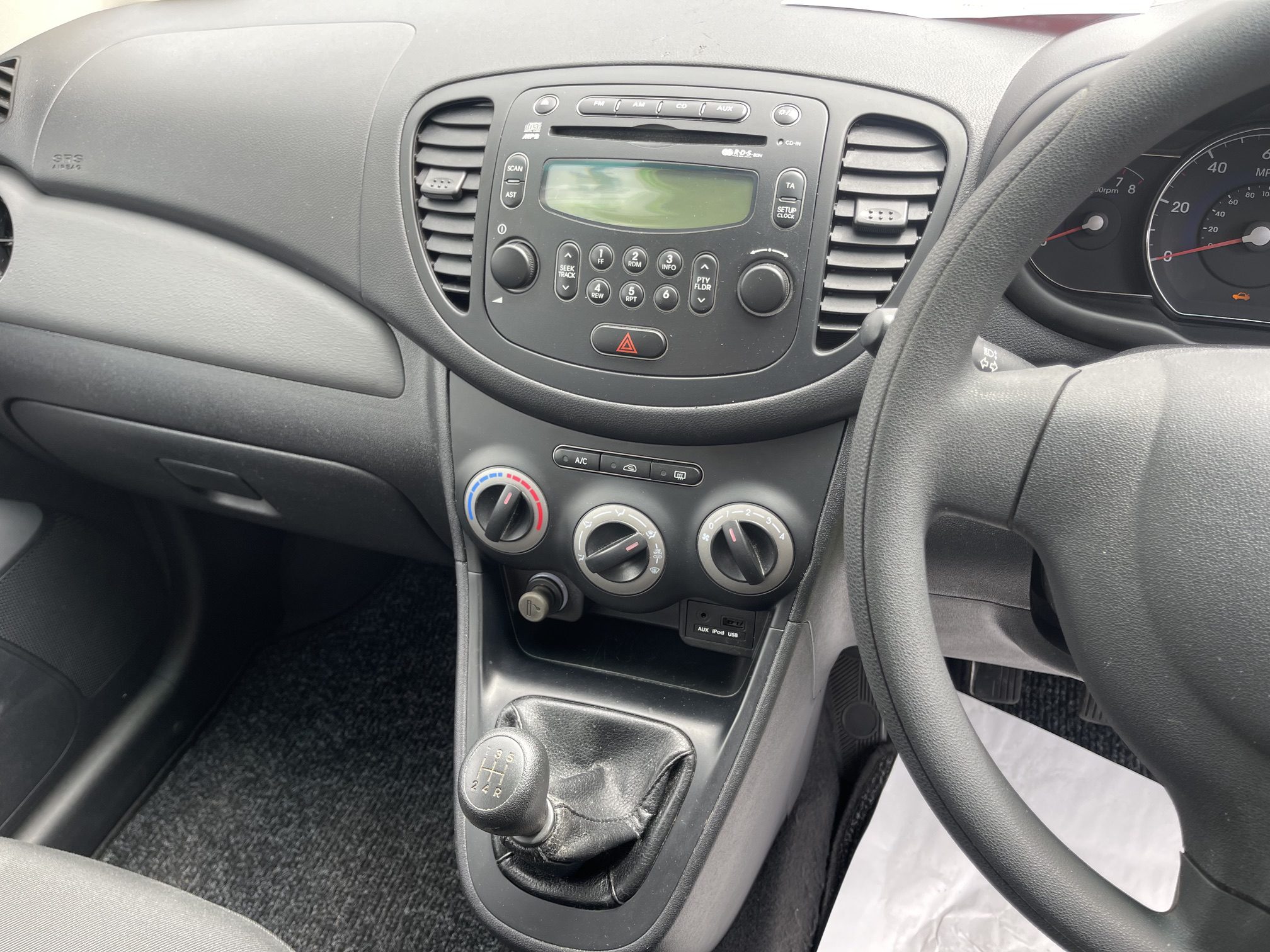 
								Hyundai I10 full									