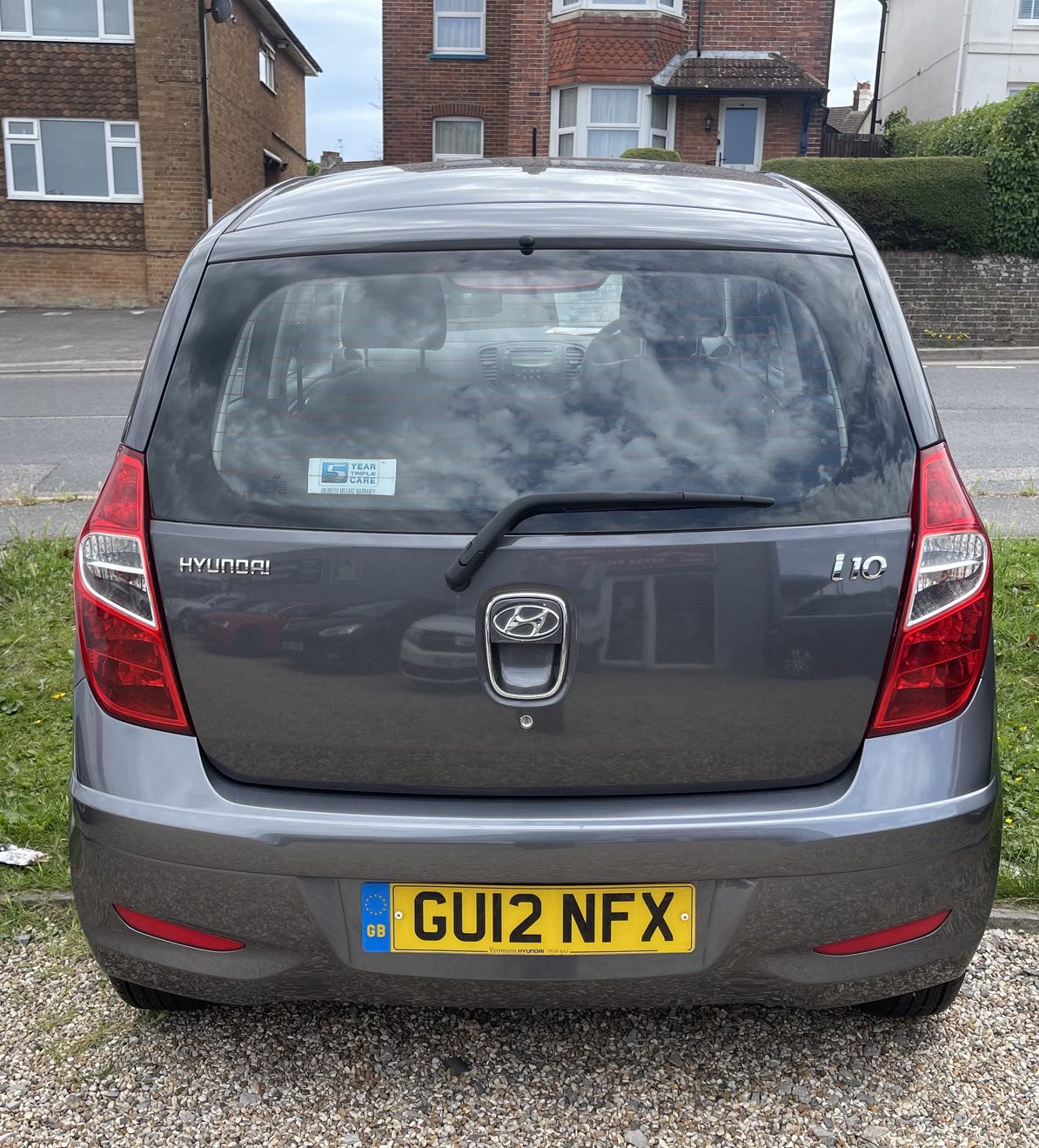 
								Hyundai I10 full									