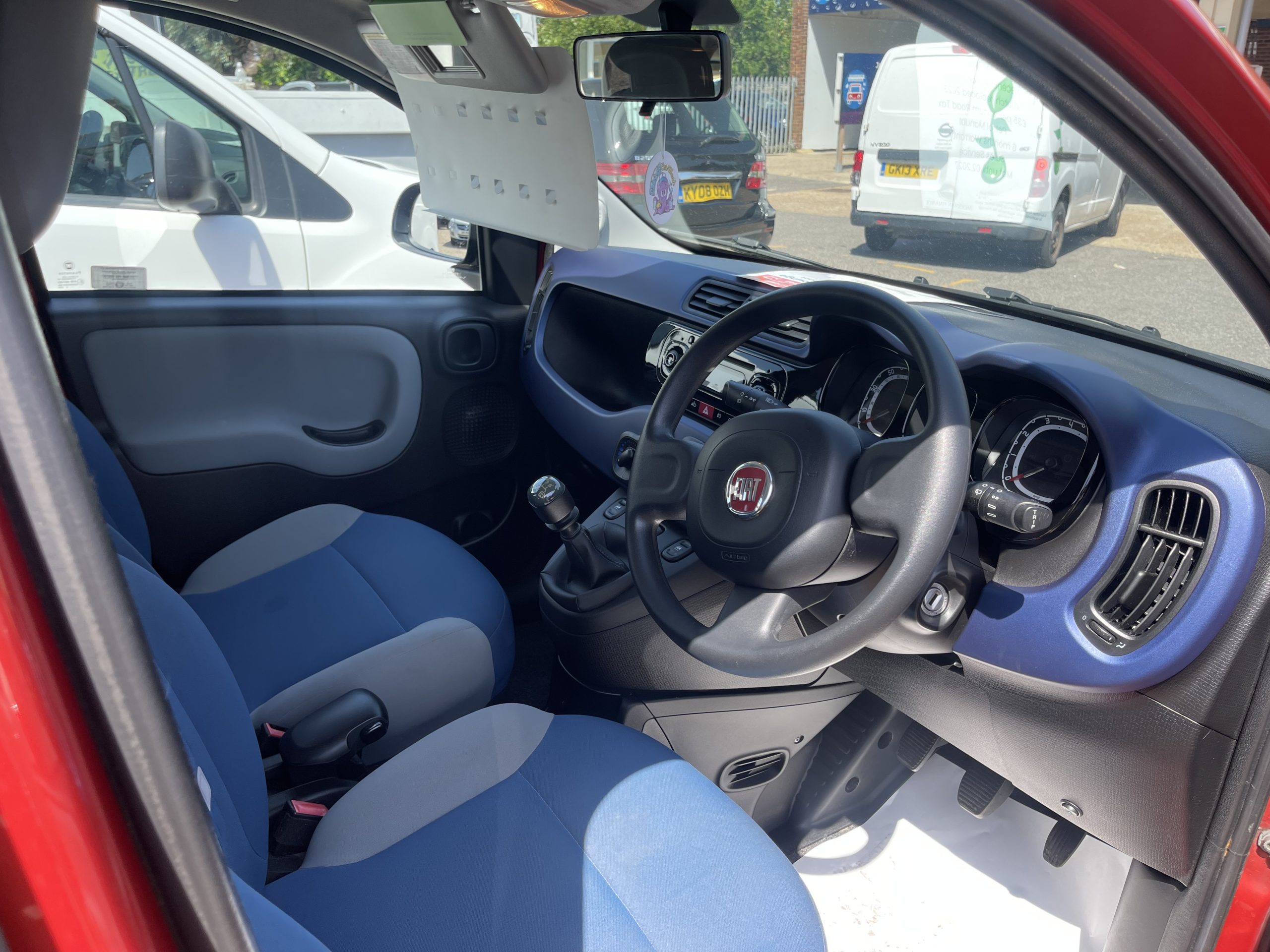 
								Fiat Panda Lounge full									