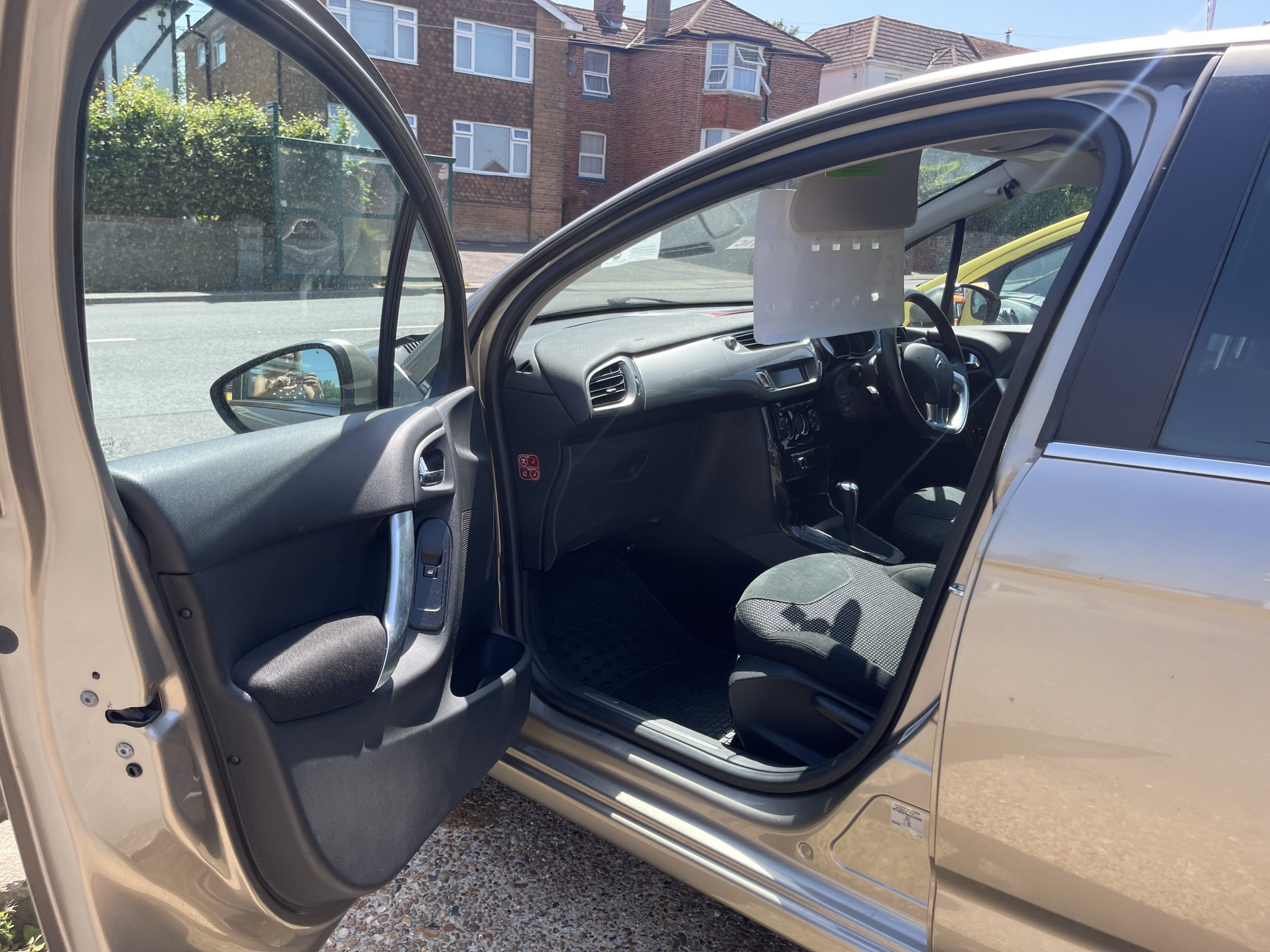 
								Citroen C3 full									