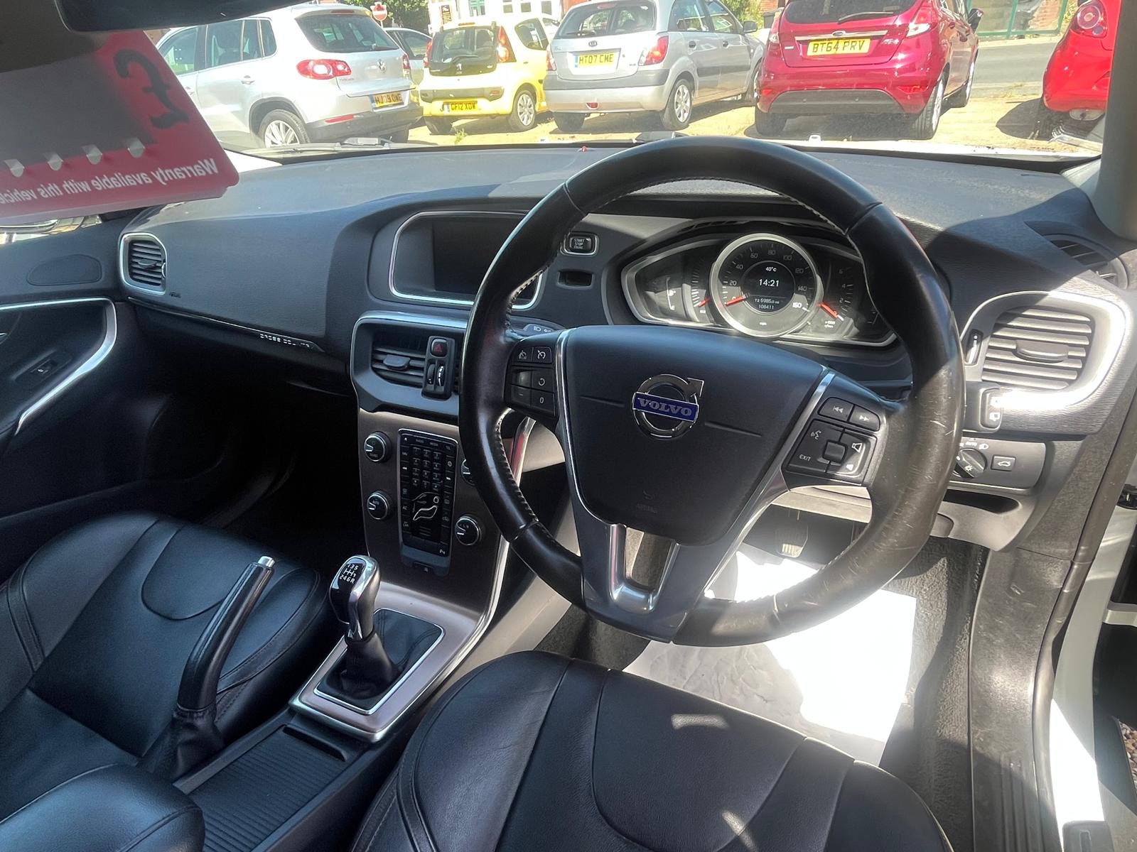 
								Volvo V40 Cross Country full									