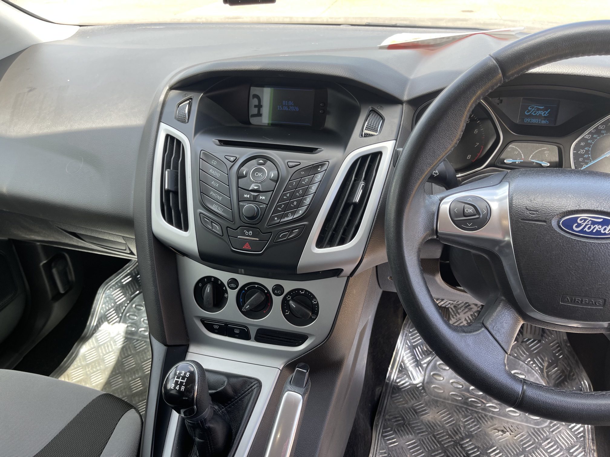 
								Ford Focus Zetec 1.6 full									