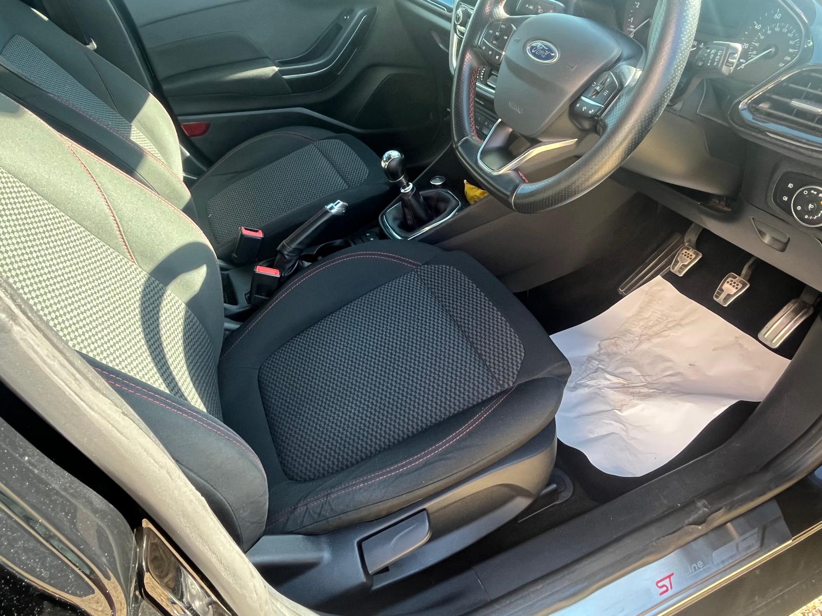 
								Ford Fiesta 1.0T EcoBoost GPF ST-Line Hatchback full									