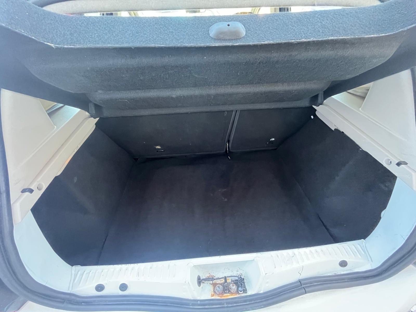 
								Dacia Sandero Ambience full									
