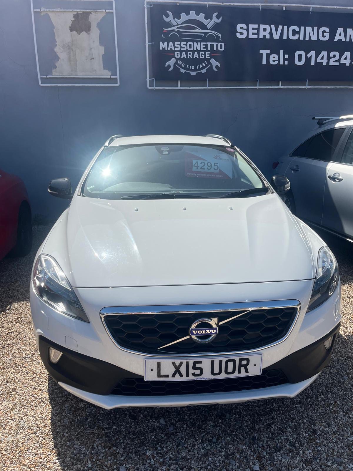 
								Volvo V40 Cross Country full									