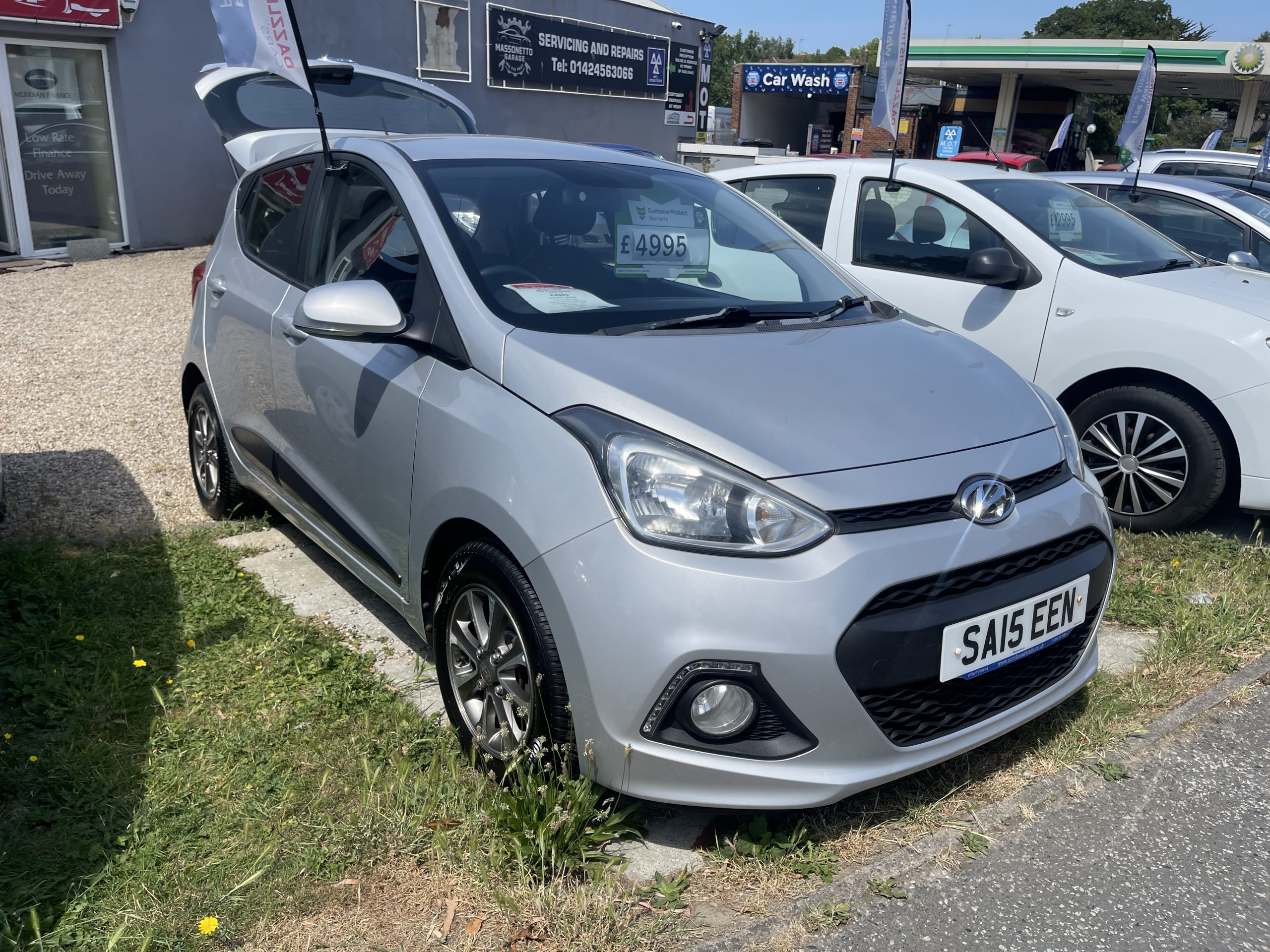 
								Hyundai I10 full									