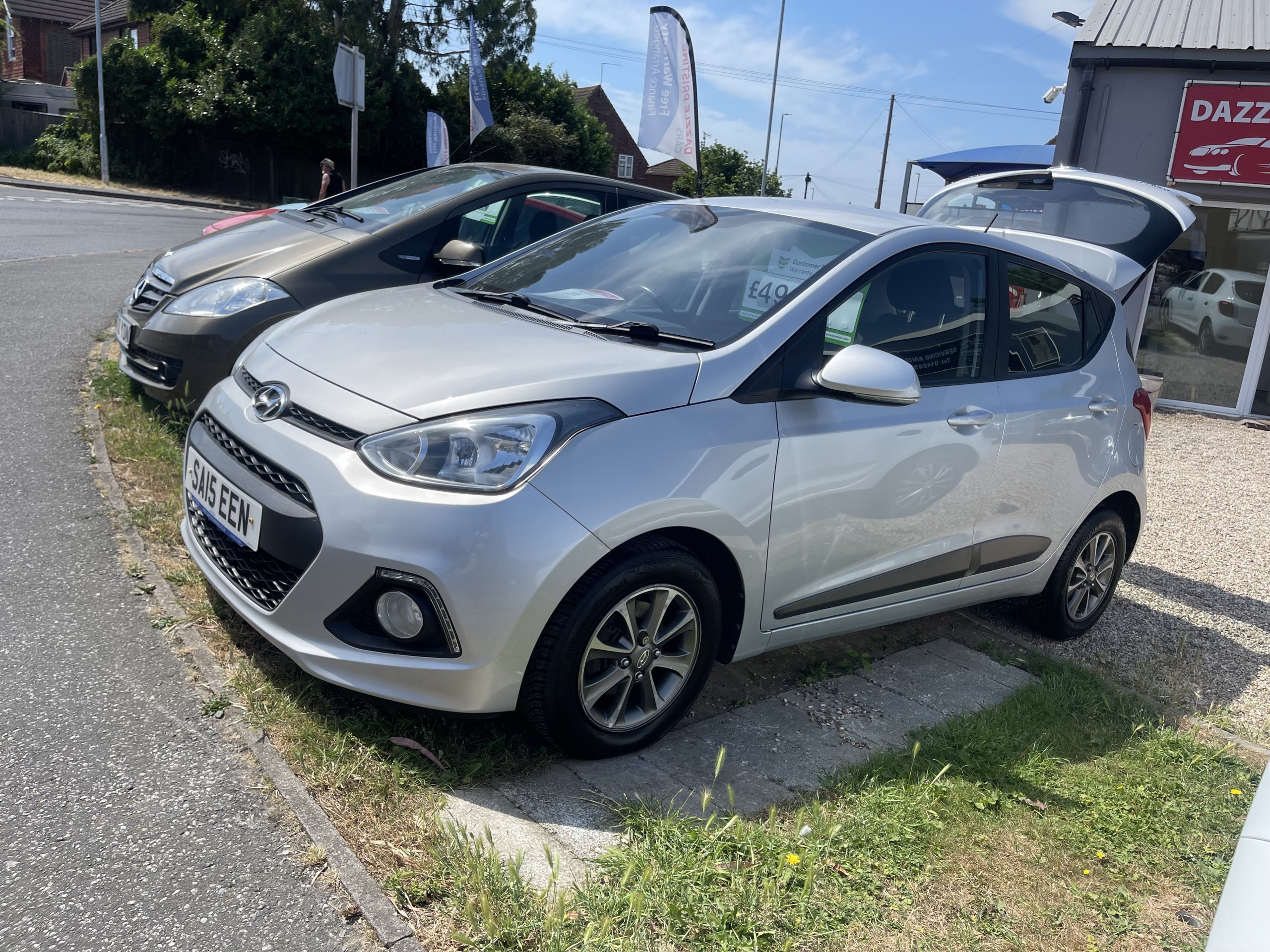 
								Hyundai I10 full									