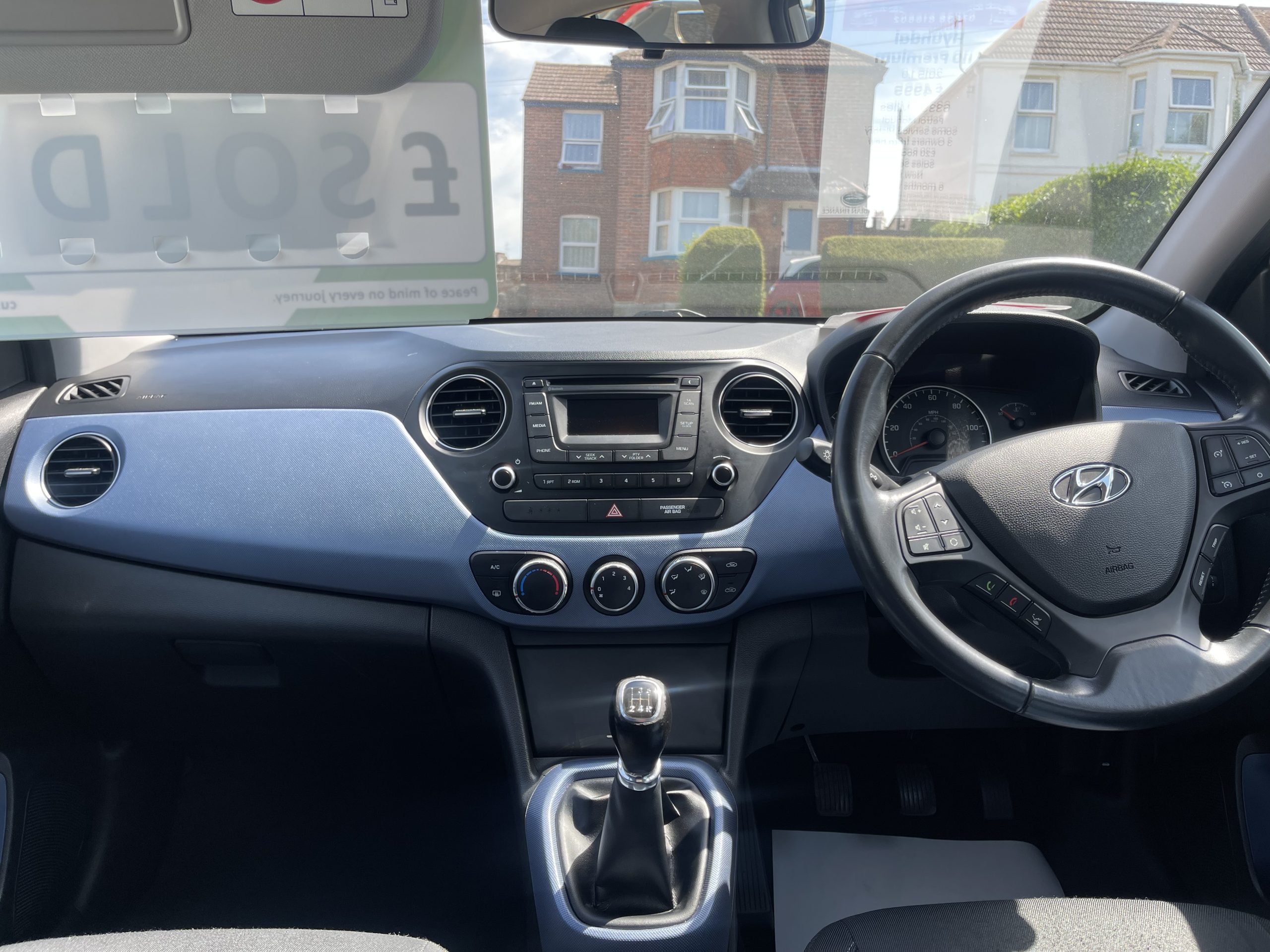 
								Hyundai I10 full									