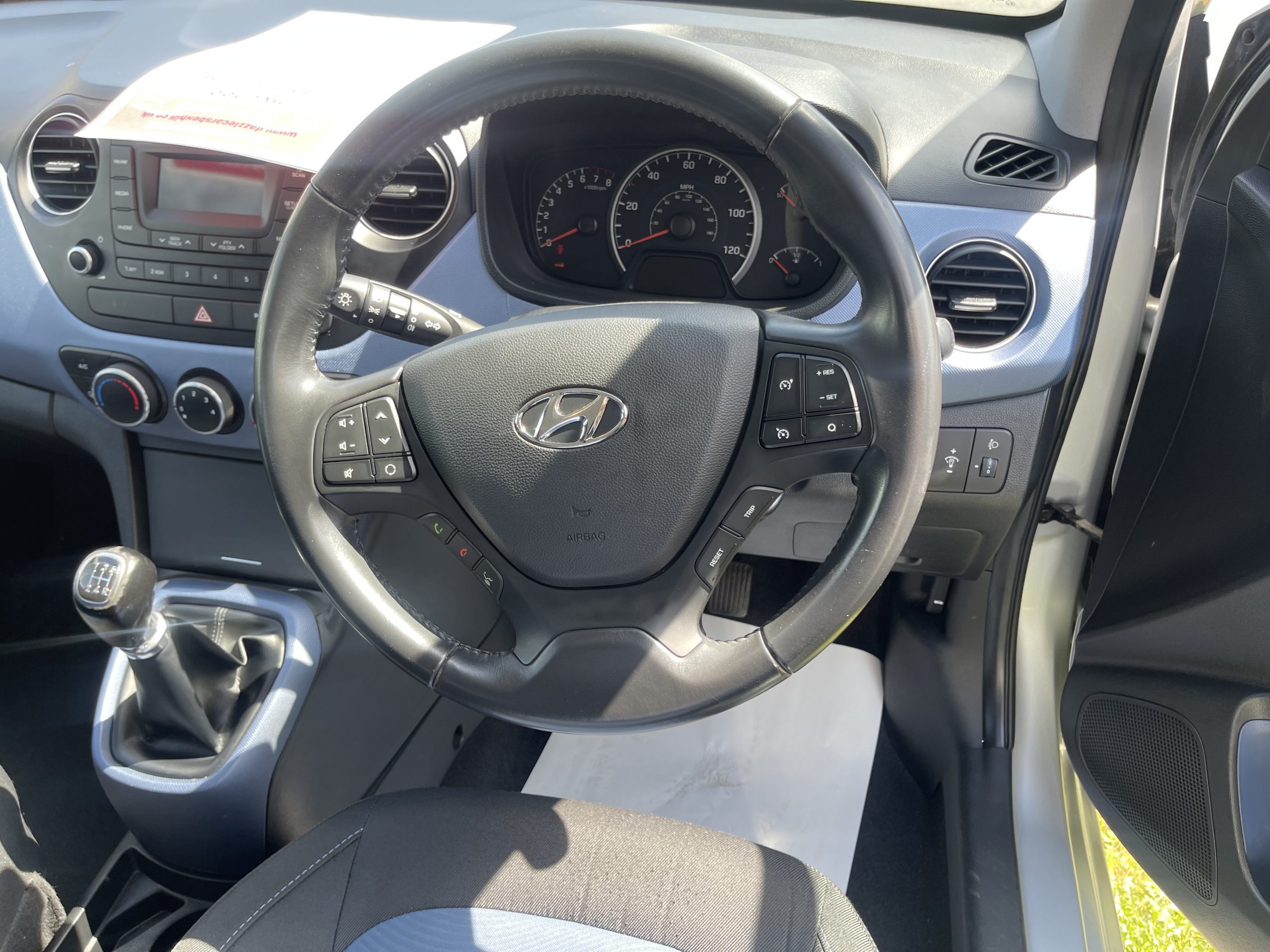 
								Hyundai I10 full									