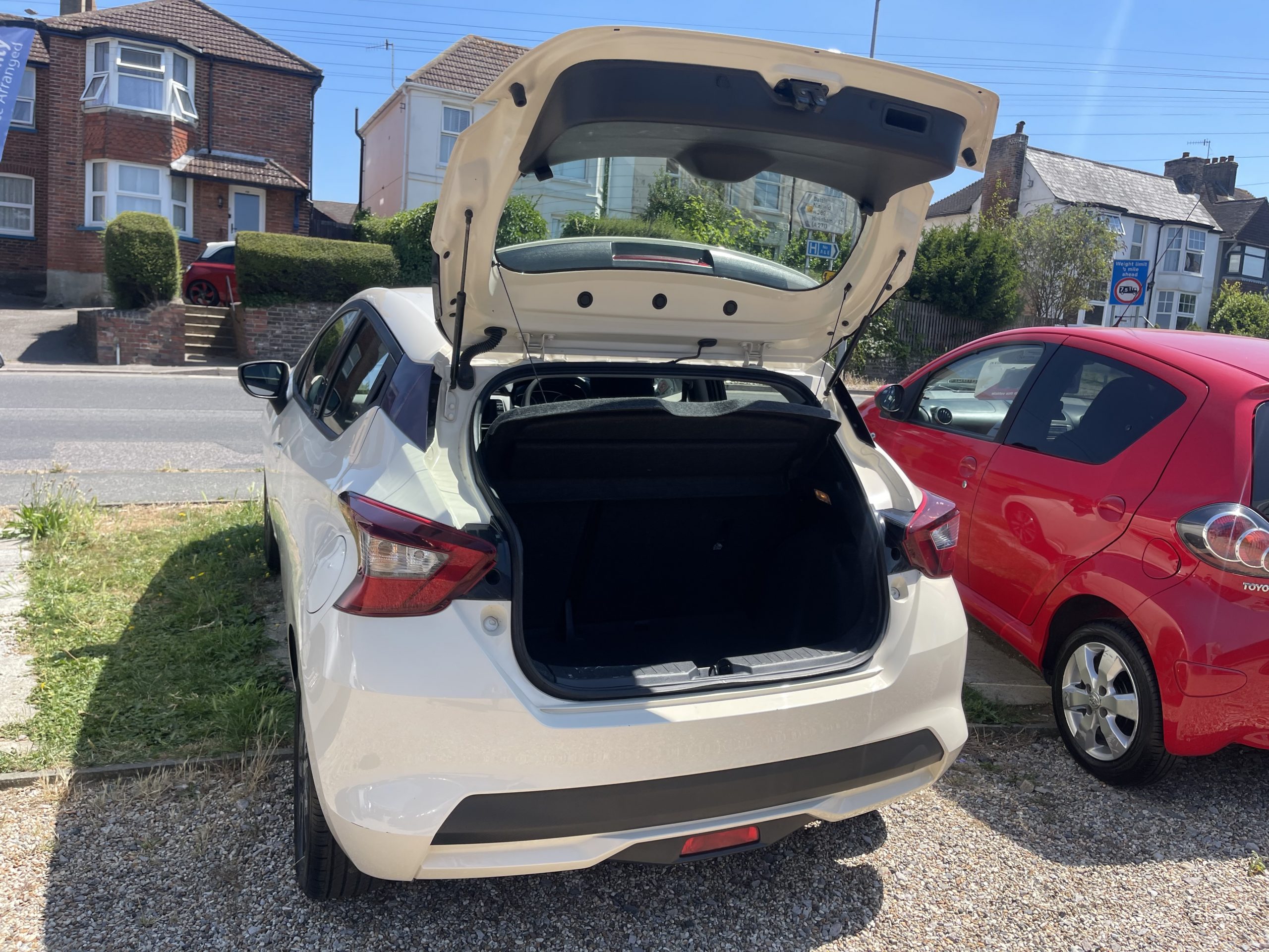 
								Nissan Micra Ig Acenta full									