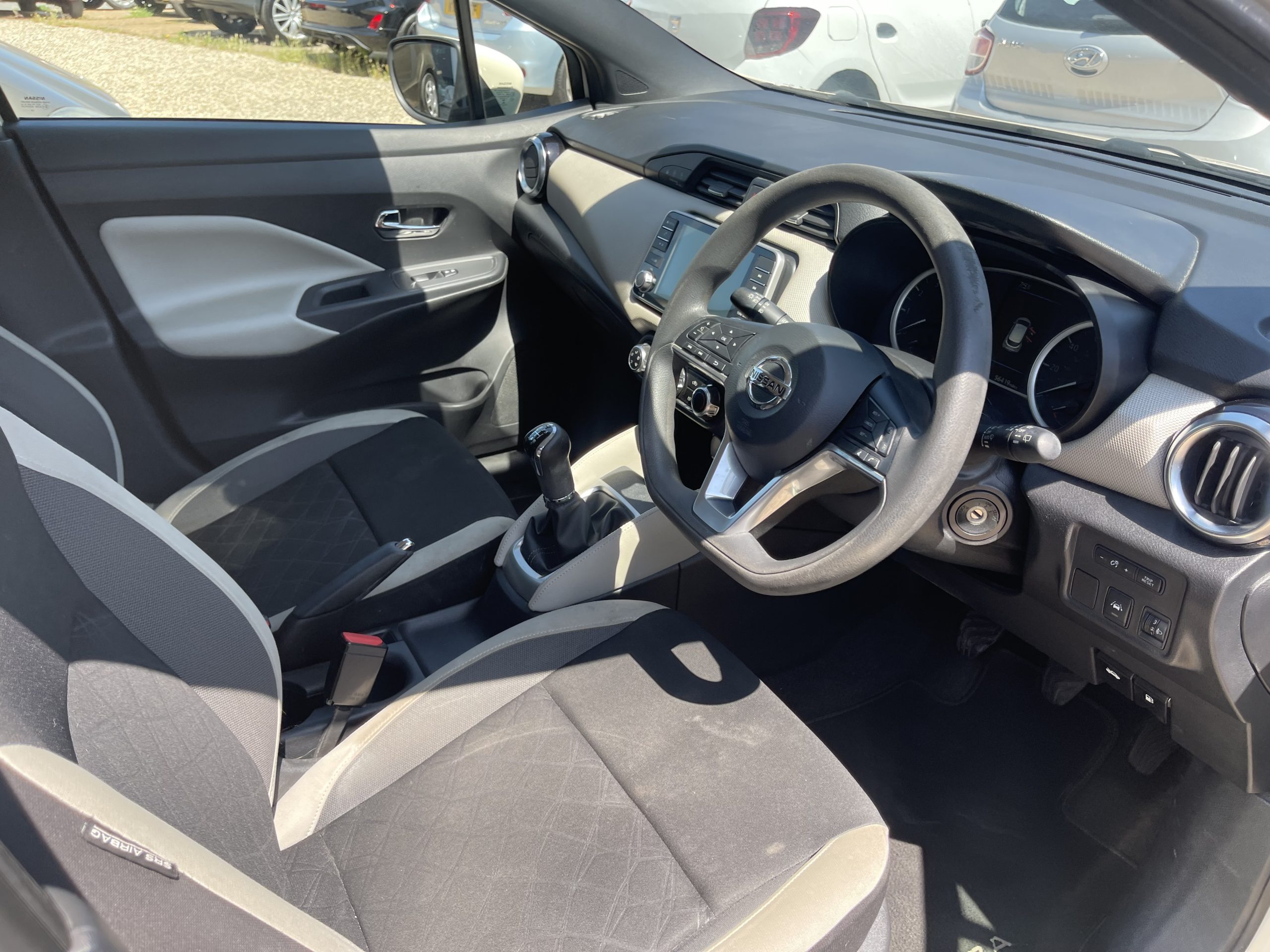 
								Nissan Micra Ig Acenta full									