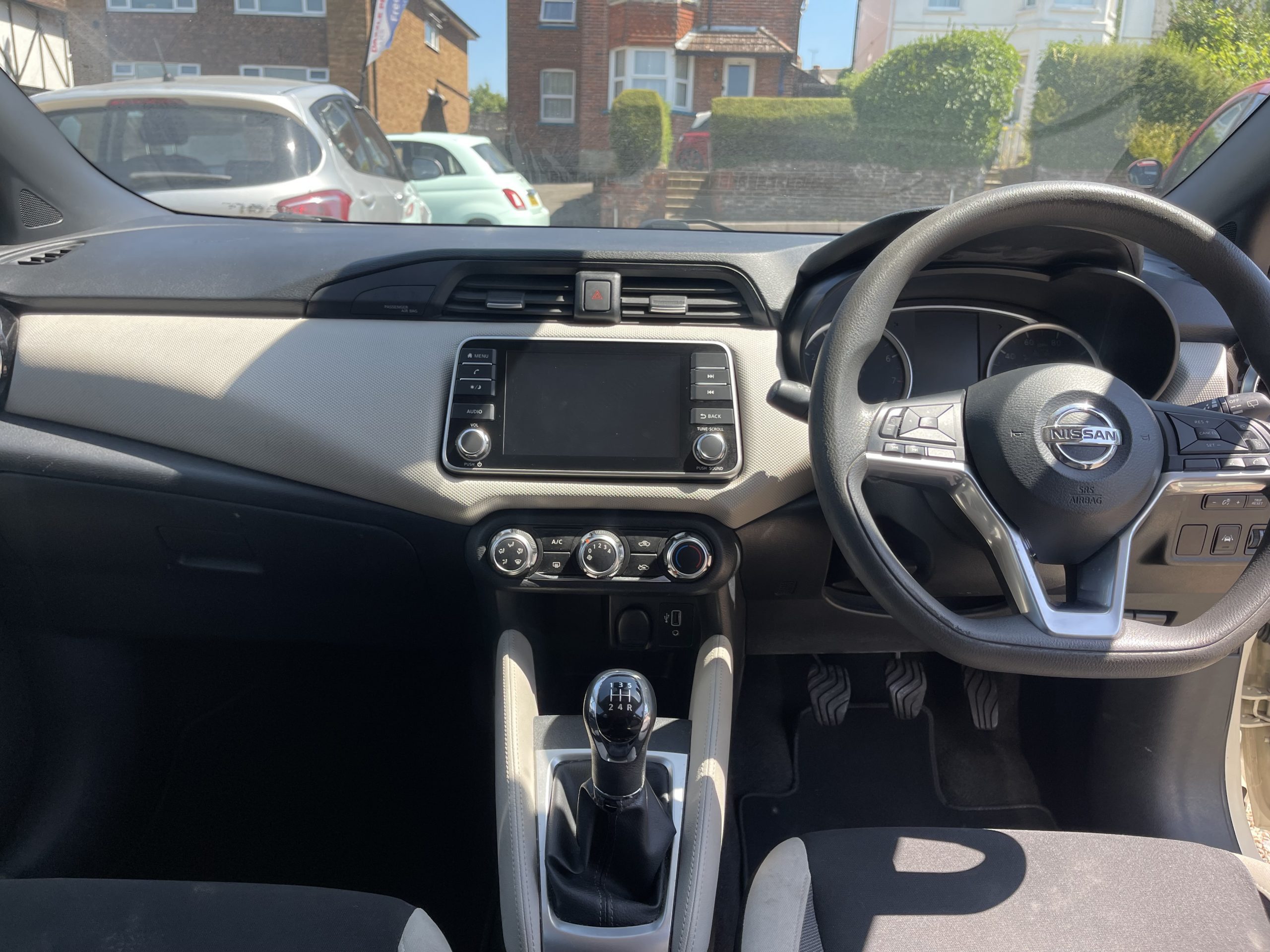 
								Nissan Micra Ig Acenta full									