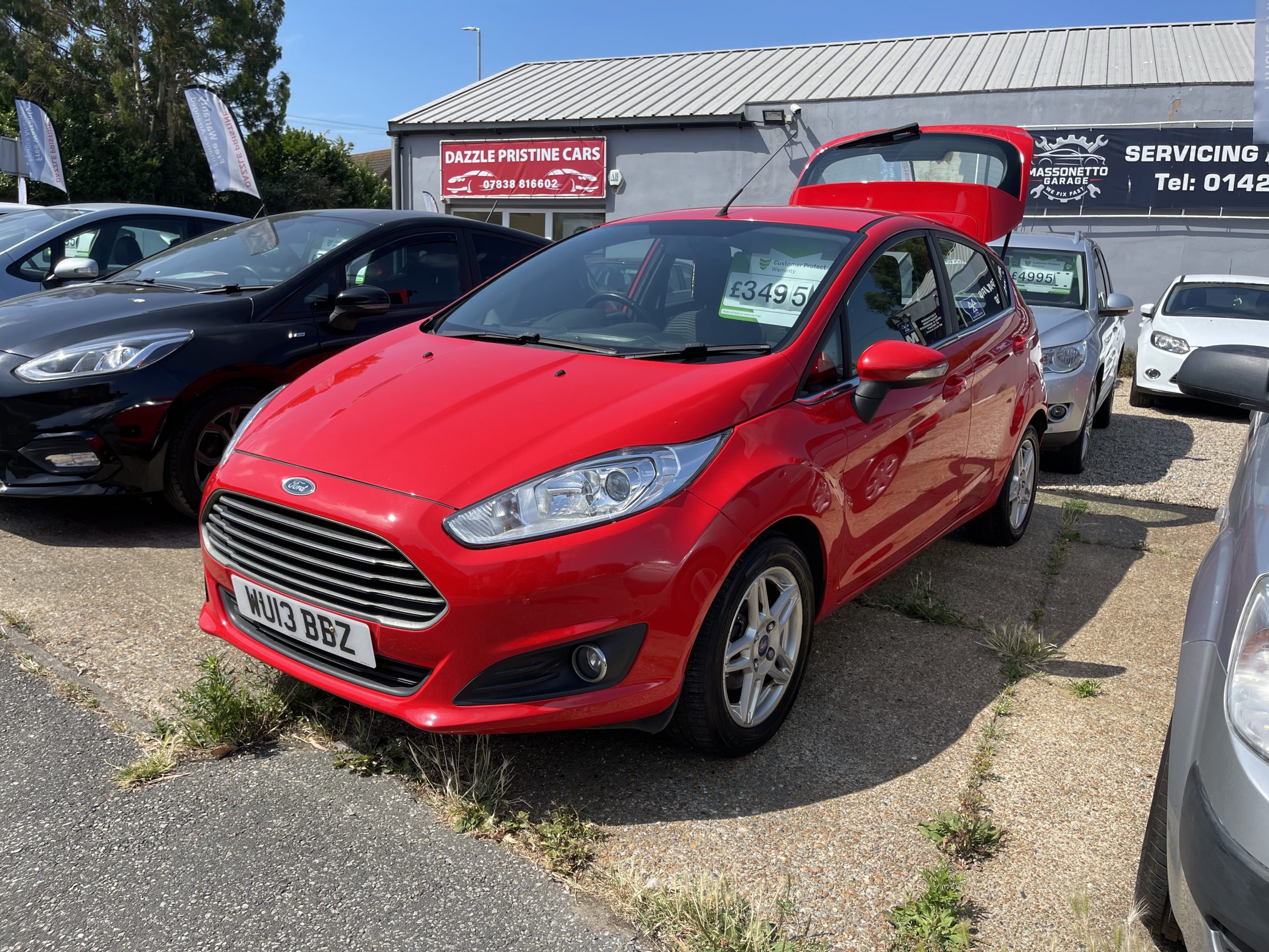 
								Ford Fiesta Zetec Ecoboost 1.0 full									
