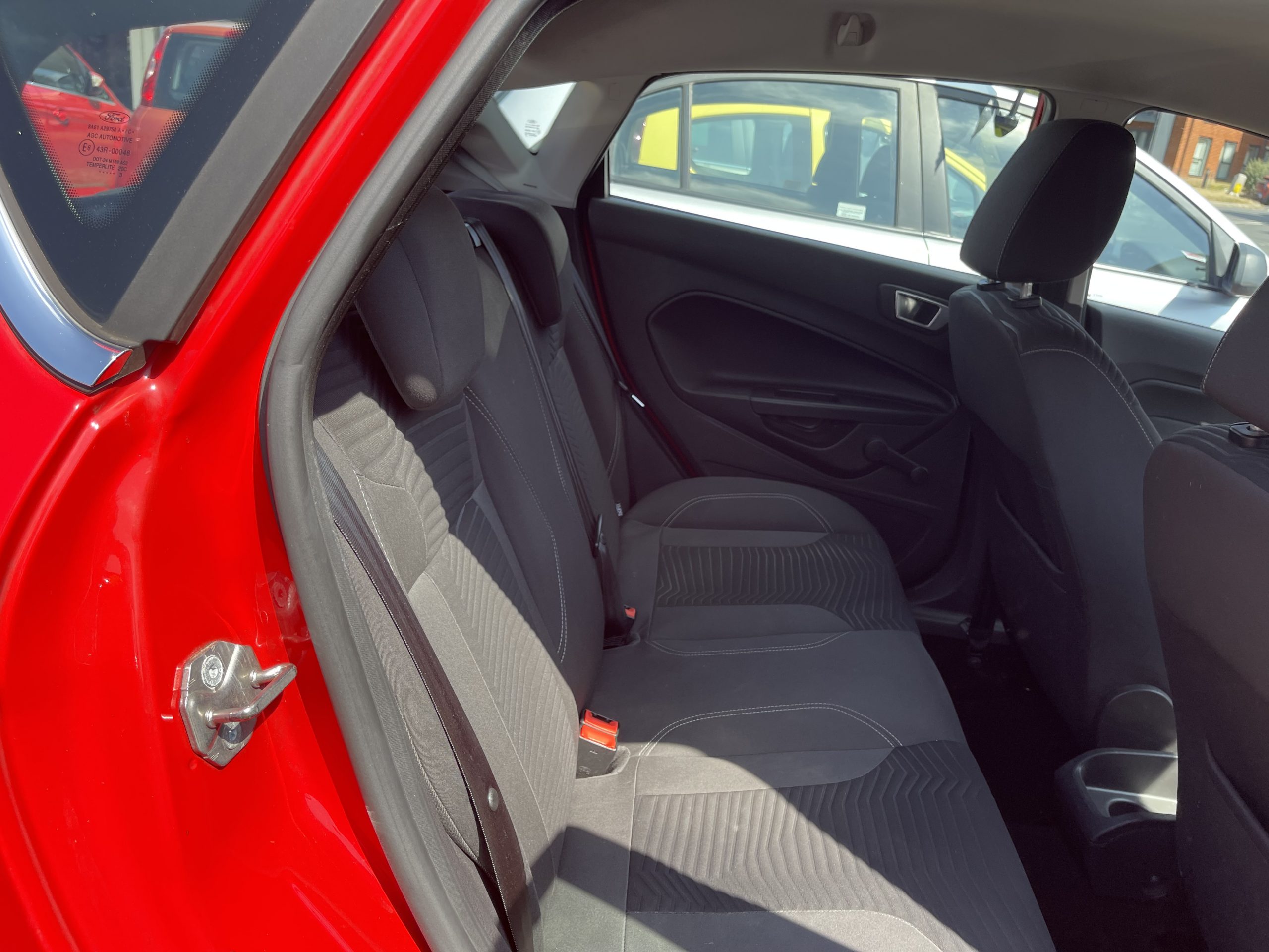 
								Ford Fiesta Zetec Ecoboost 1.0 full									