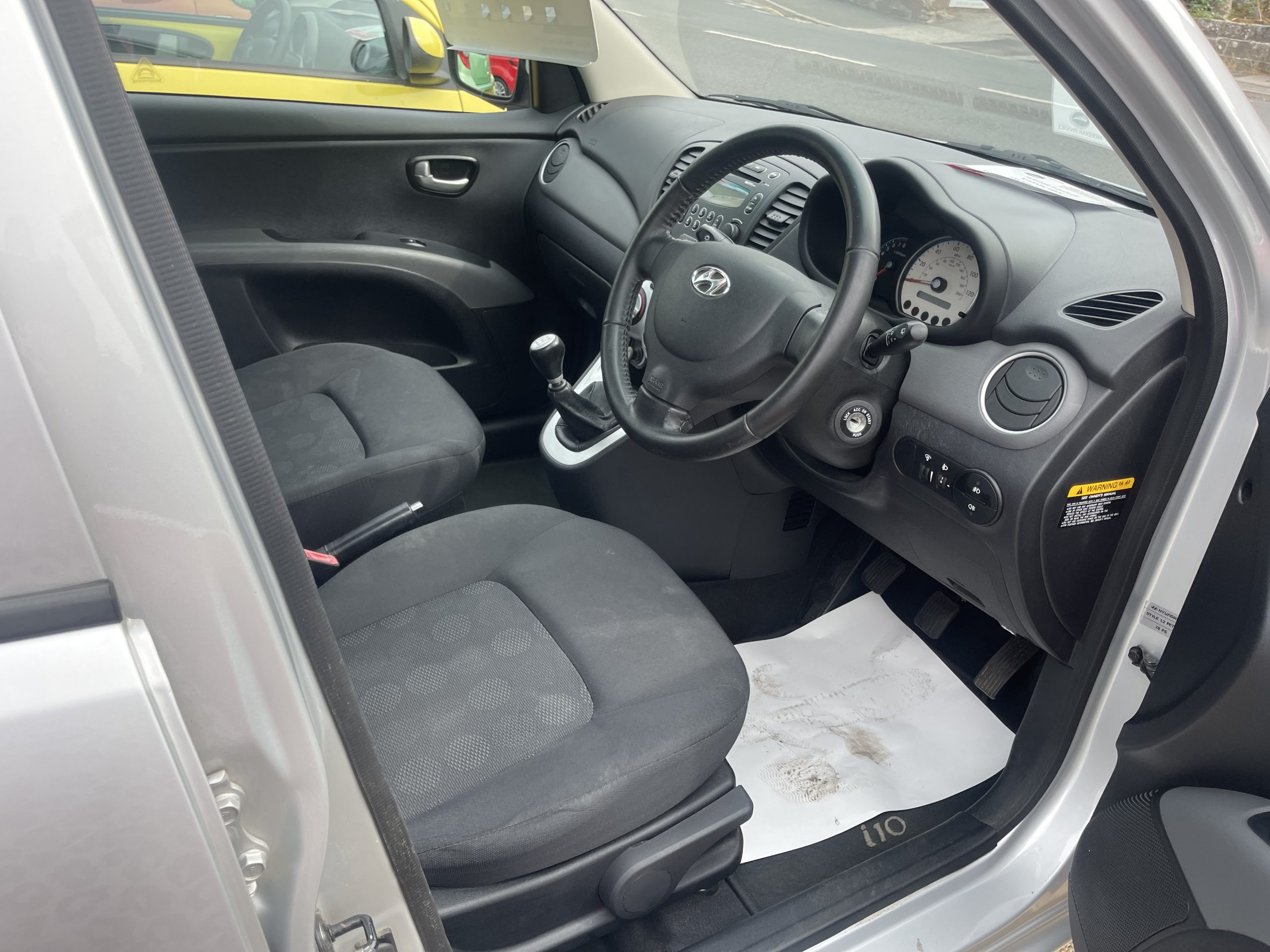 
								Hyundai i10 Style full									