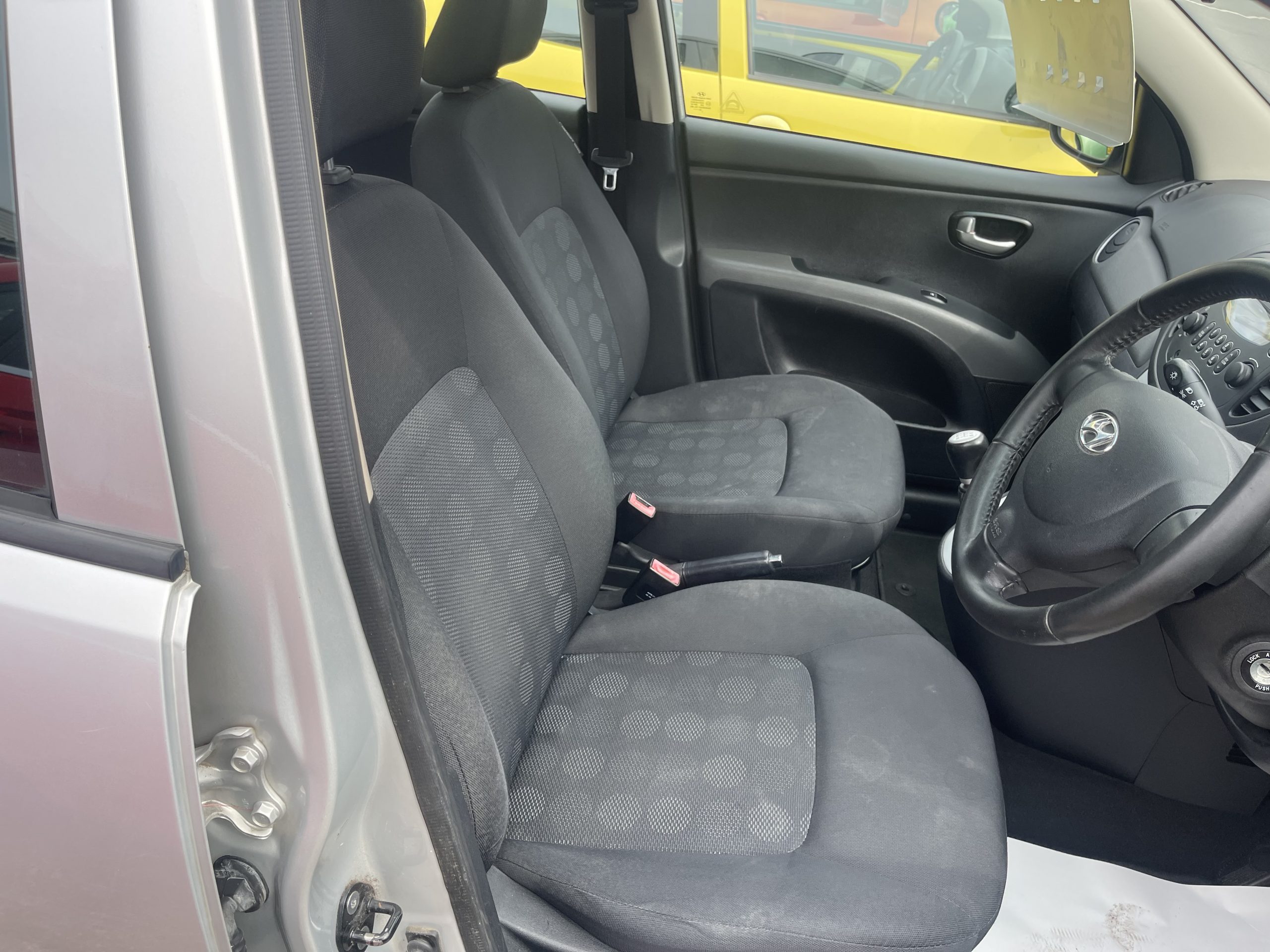 
								Hyundai i10 Style full									