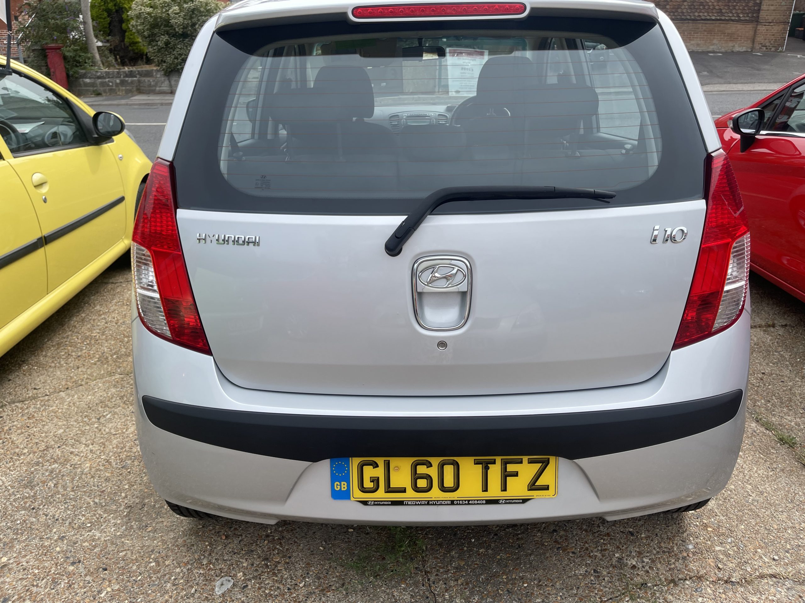 
								Hyundai i10 Style full									