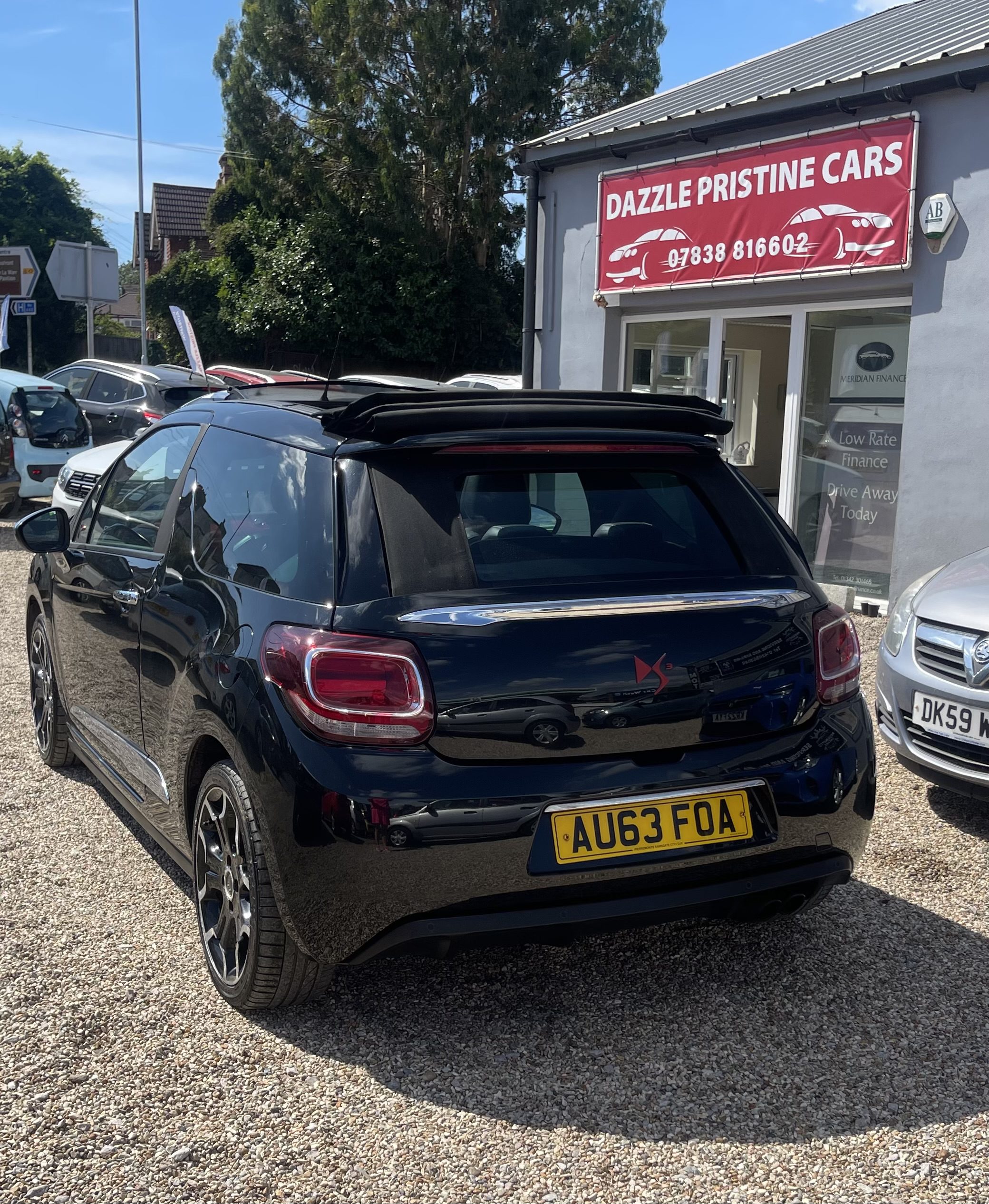 
								Citroen DS3 Cabrio DSport Plus full									