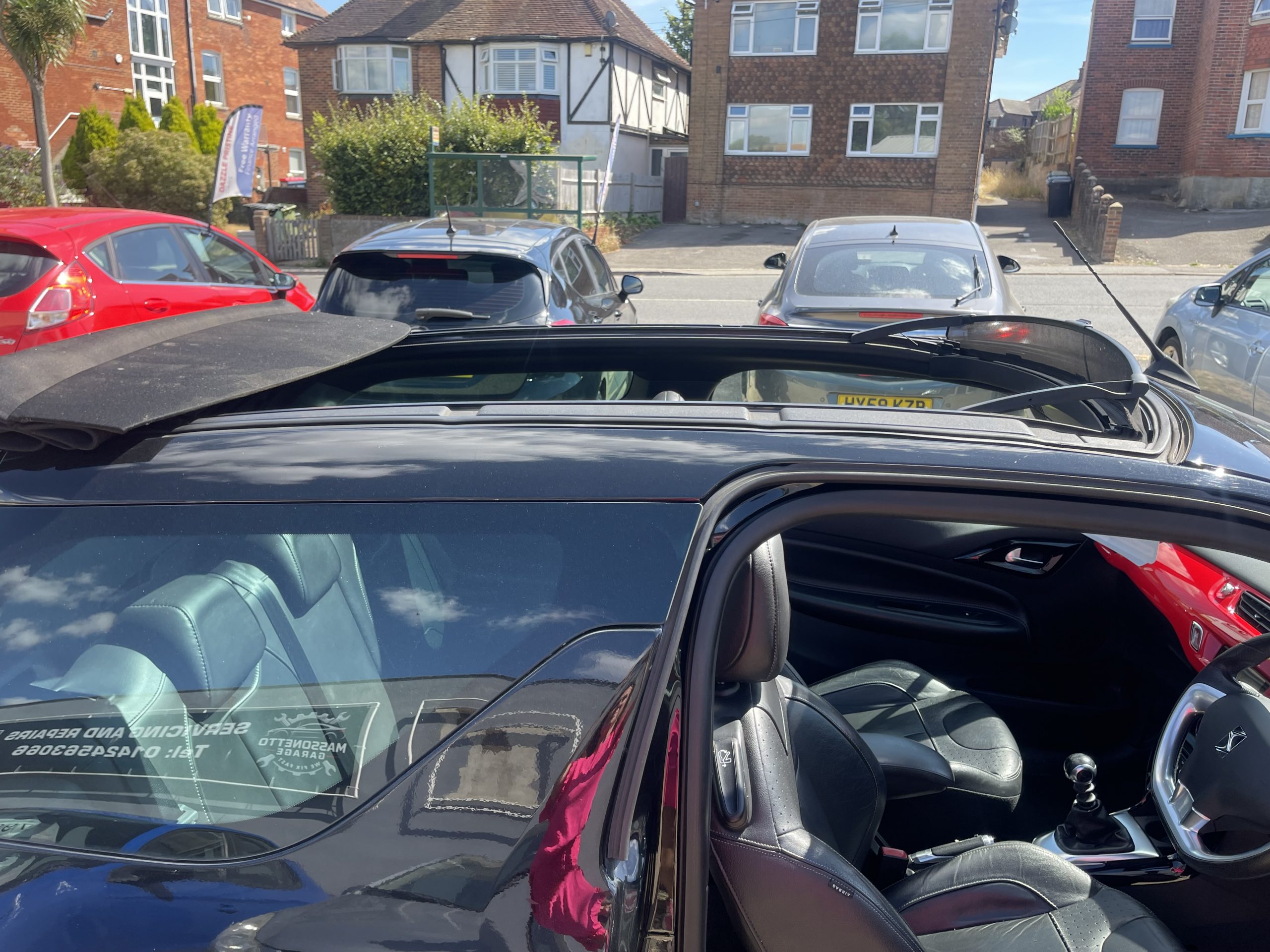 
								Citroen DS3 Cabrio DSport Plus full									