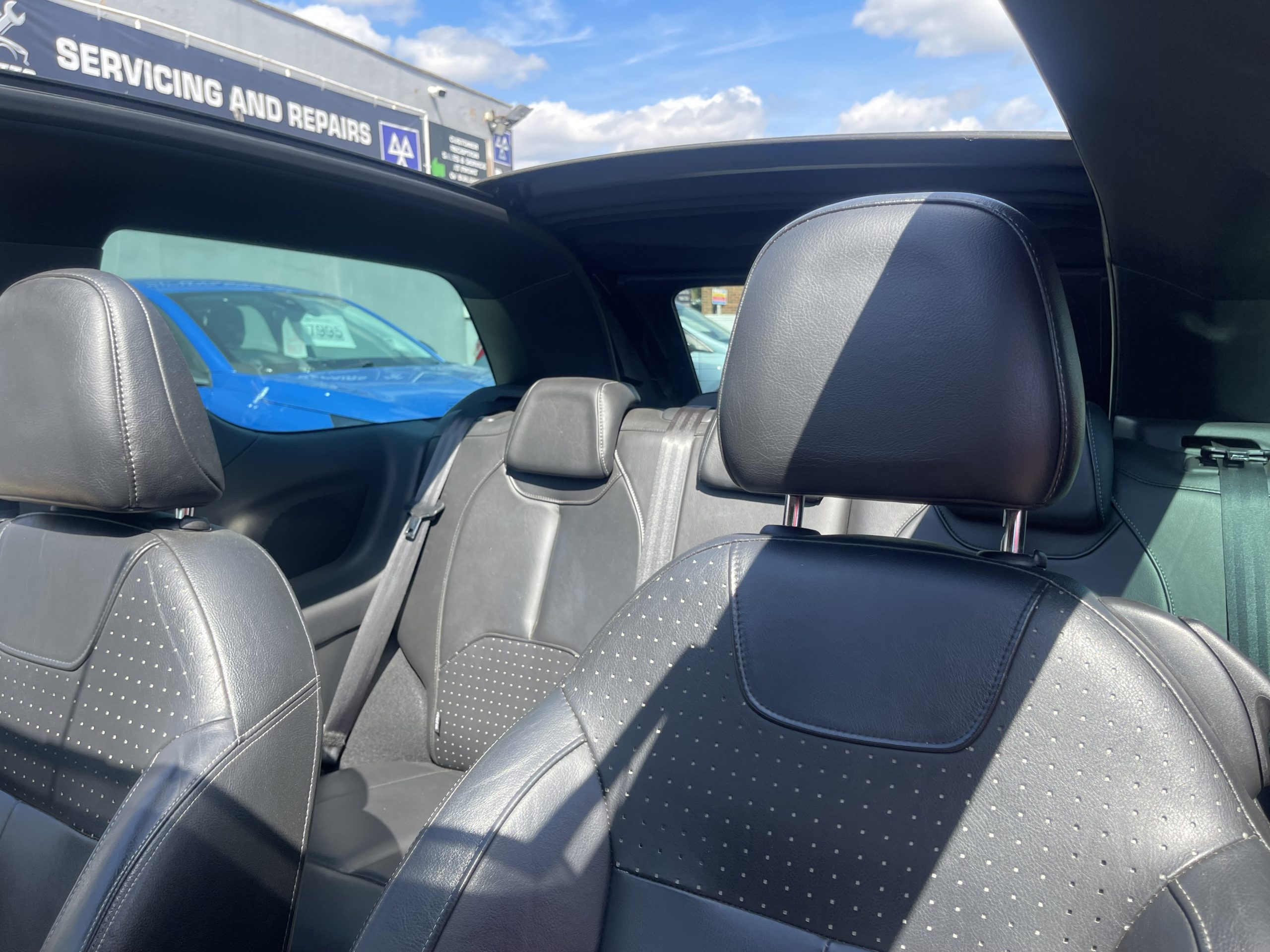 
								Citroen DS3 Cabrio DSport Plus full									