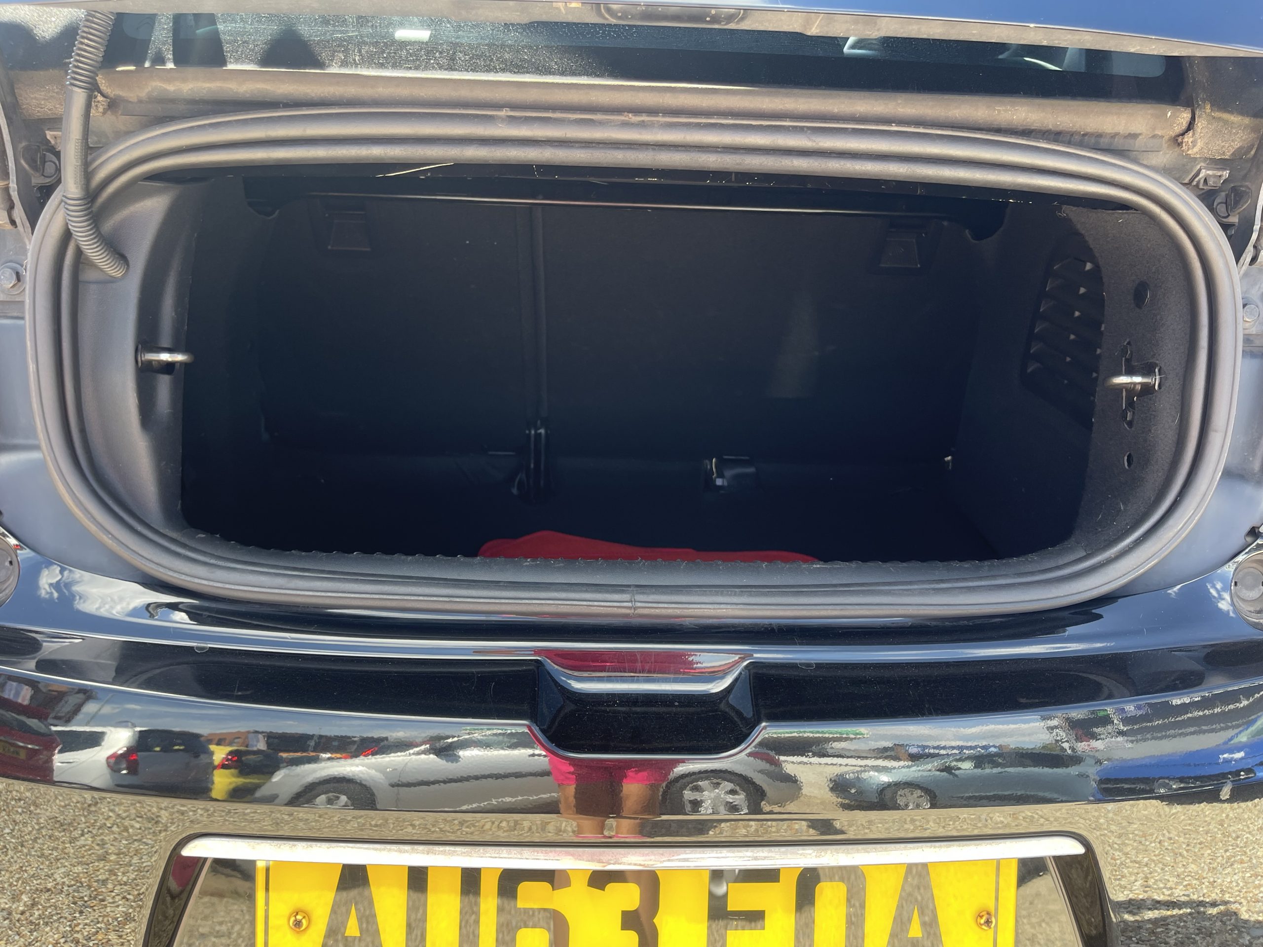 
								Citroen DS3 Cabrio DSport Plus full									