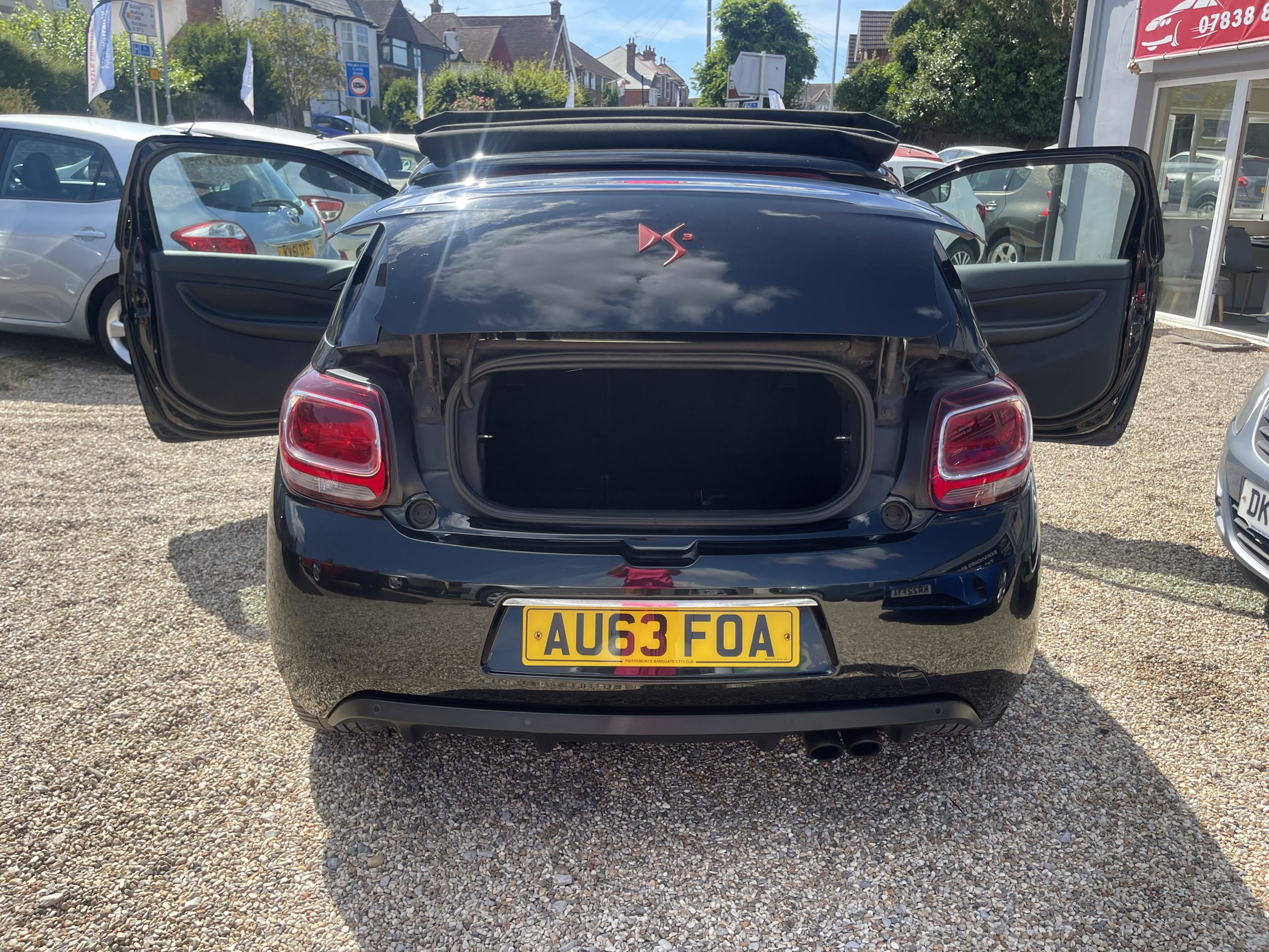 
								Citroen DS3 Cabrio DSport Plus full									