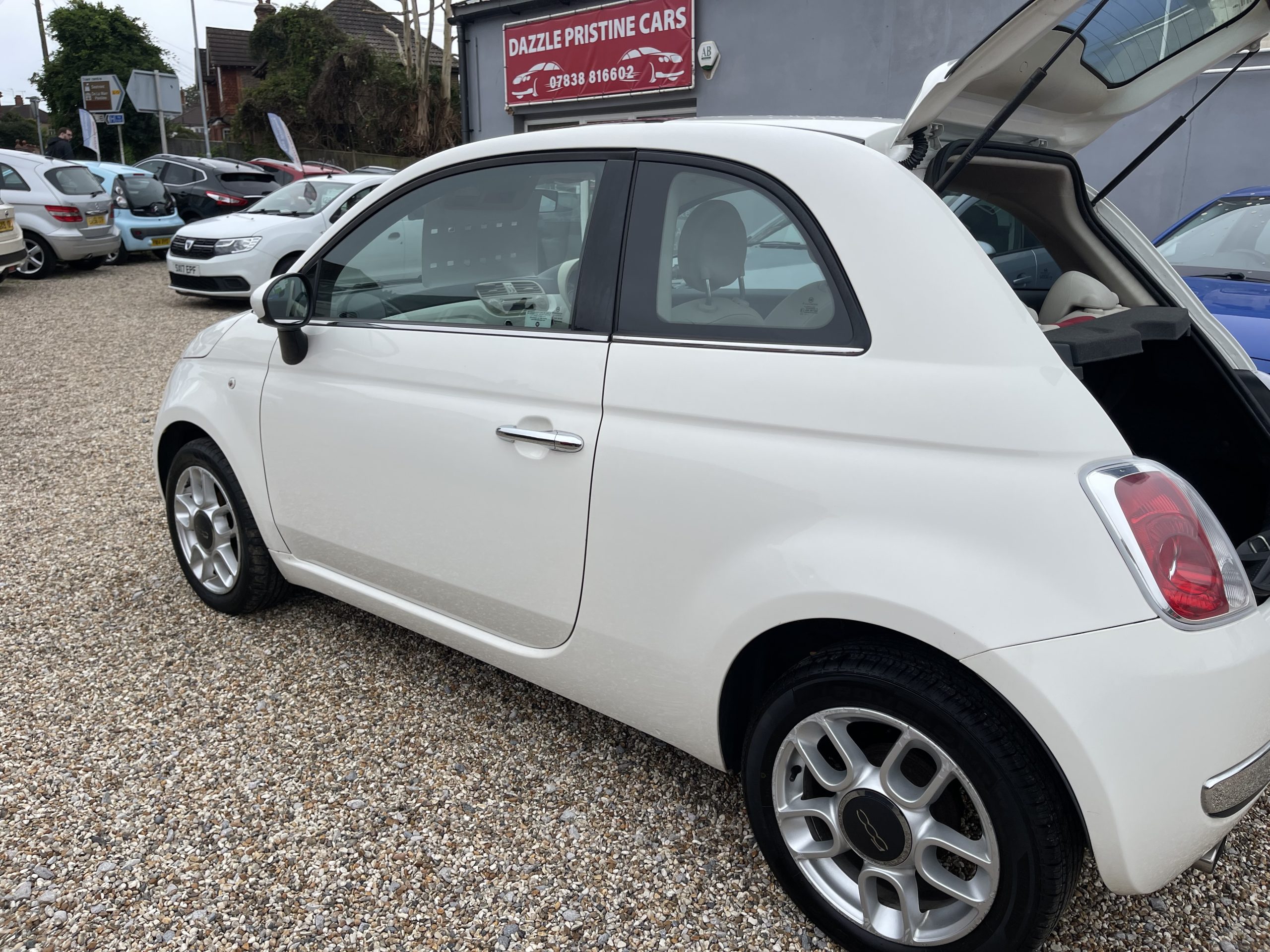 
								Fiat 500 1.2 Lounge full									