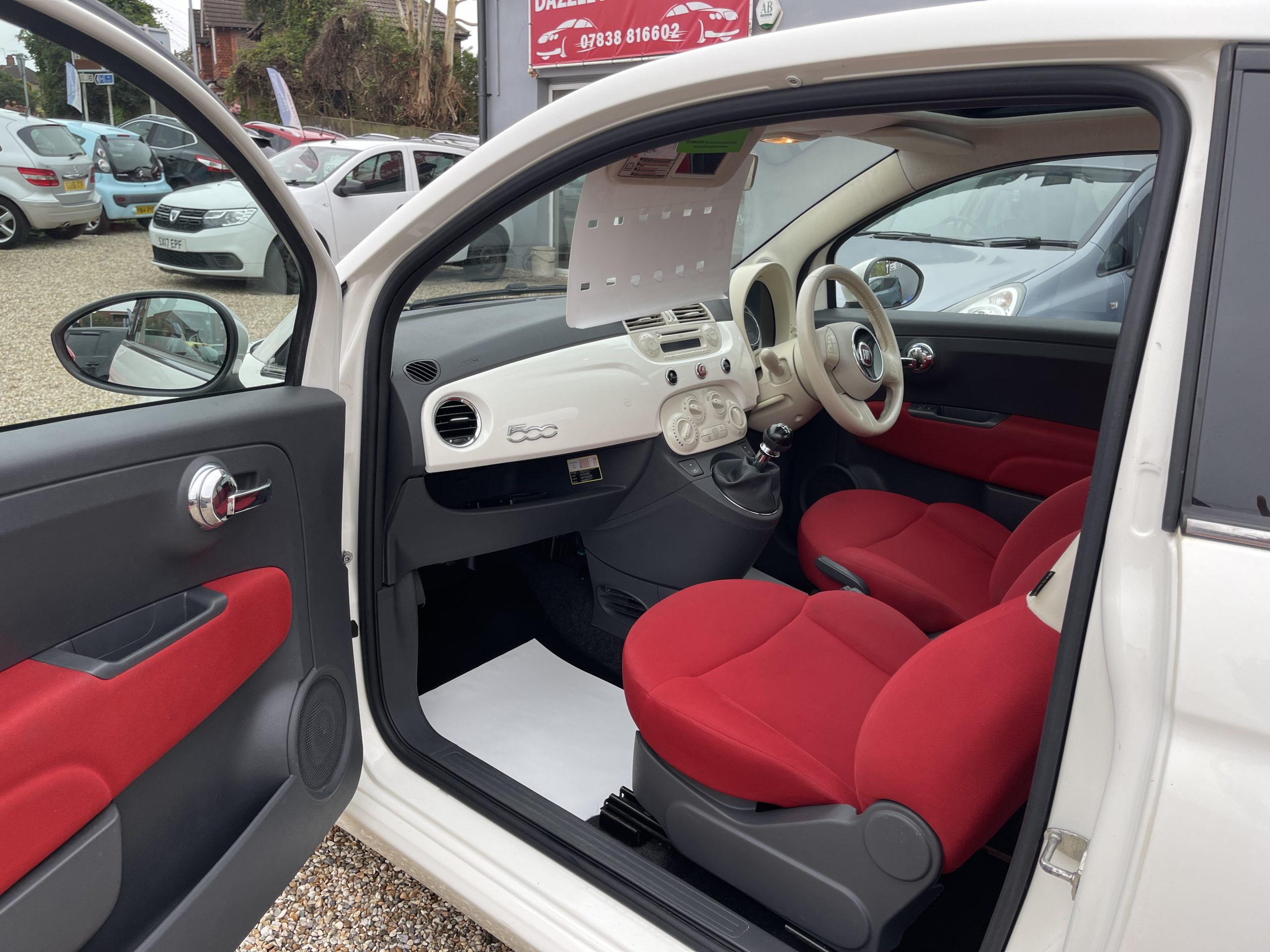 
								Fiat 500 1.2 Lounge full									