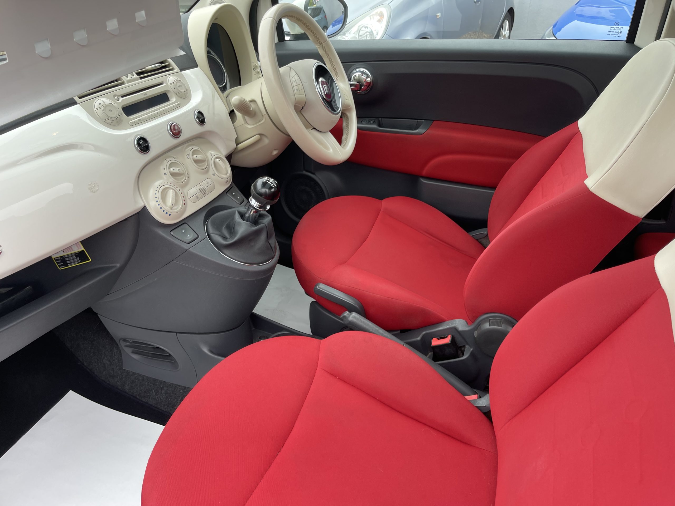 
								Fiat 500 1.2 Lounge full									