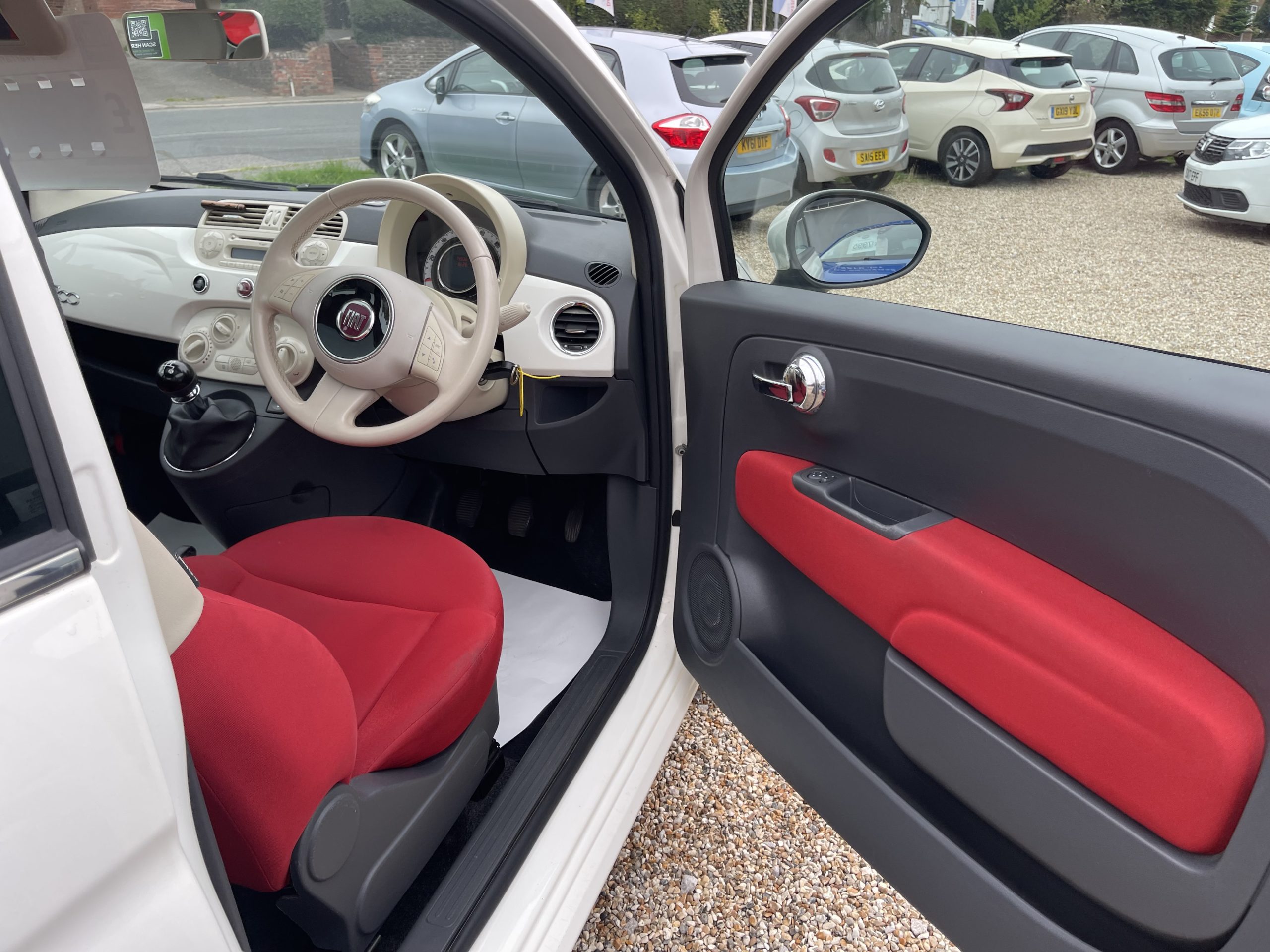 
								Fiat 500 1.2 Lounge full									