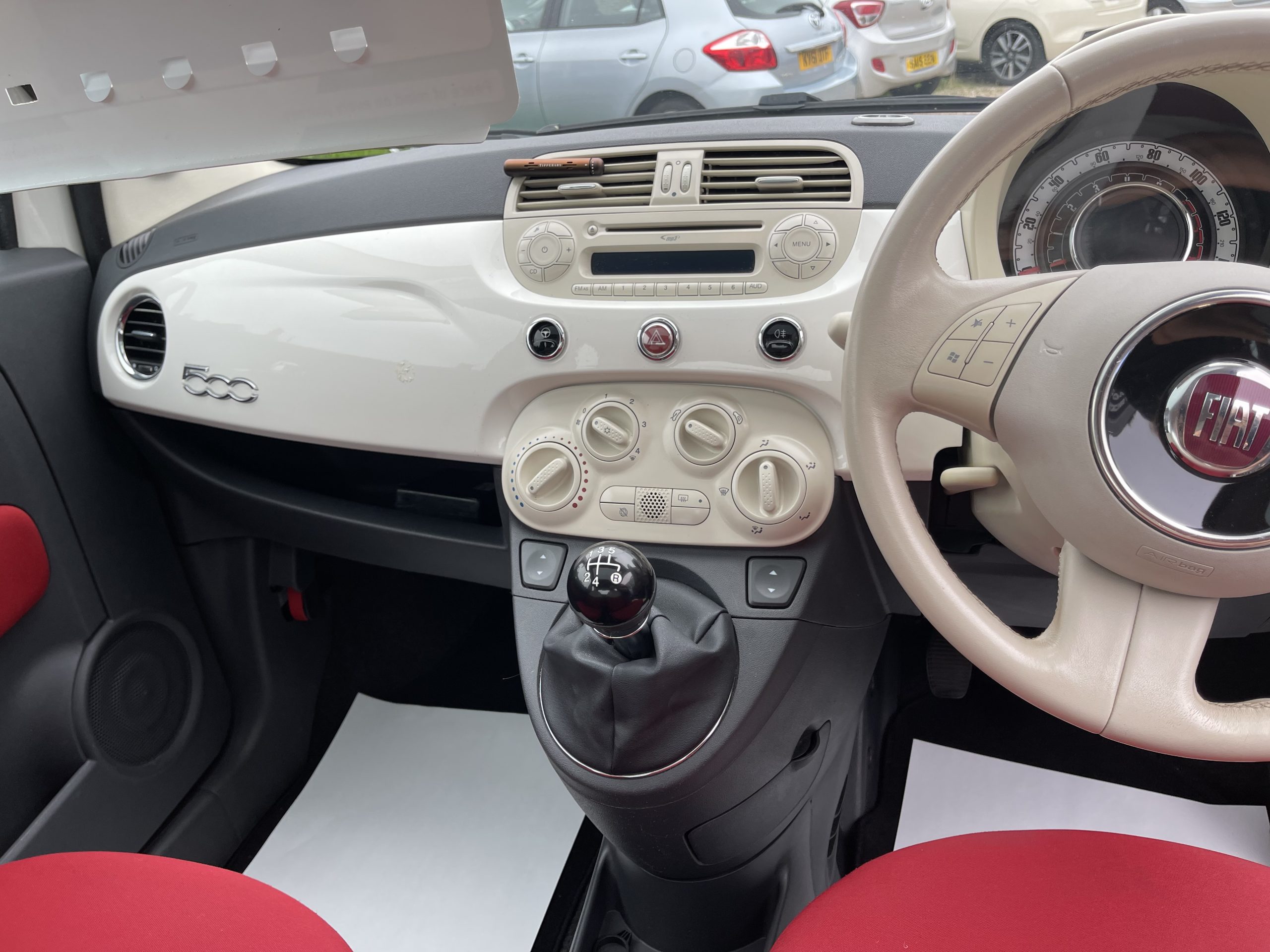 
								Fiat 500 1.2 Lounge full									