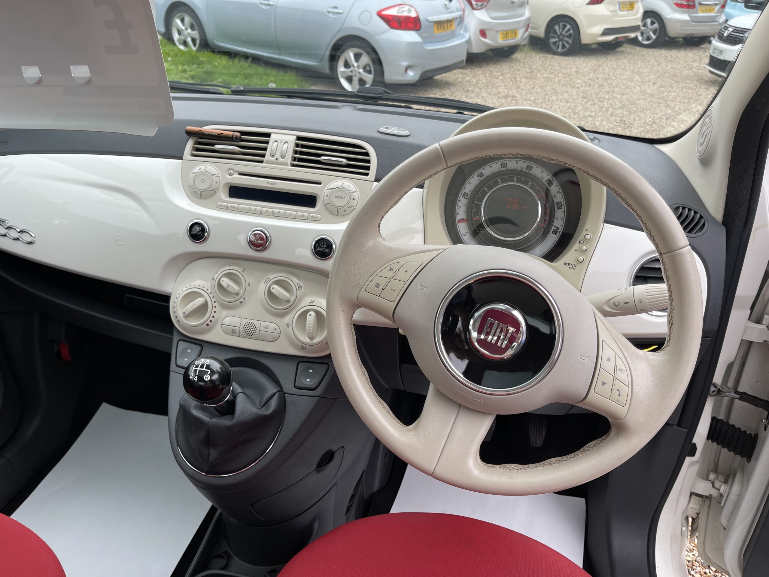 
								Fiat 500 1.2 Lounge full									