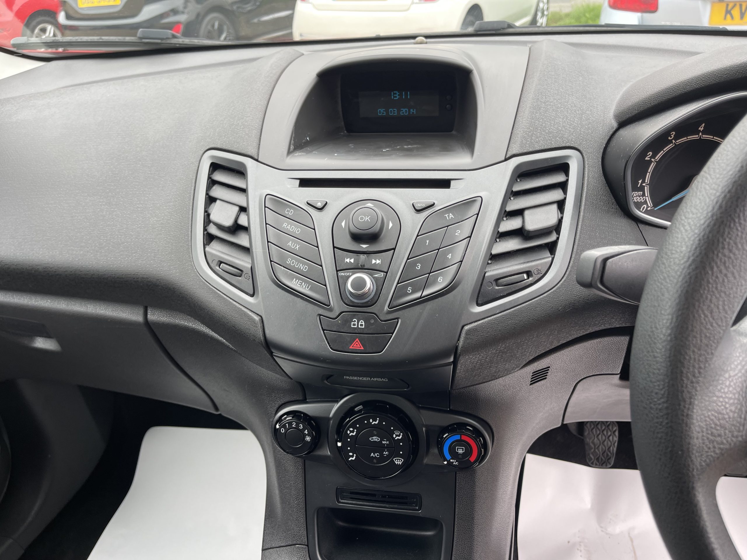 
								Ford Fiesta Style 1.2 full									